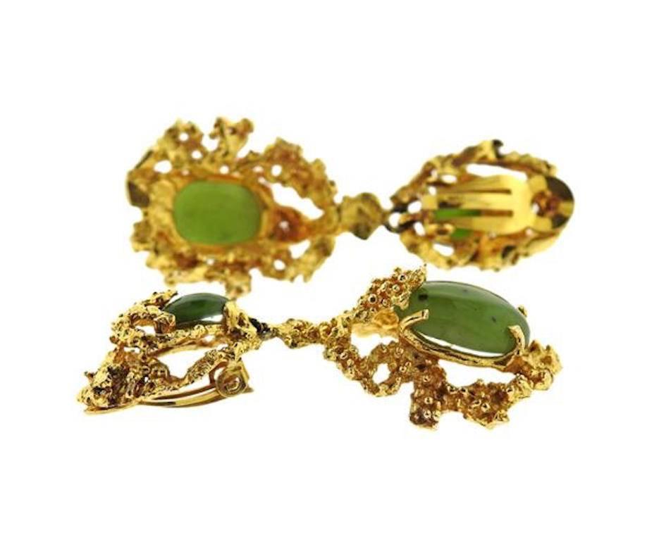 Women's 1970s Green Jade Cabochon Gold Free-Form Dangle Clip Earrings
