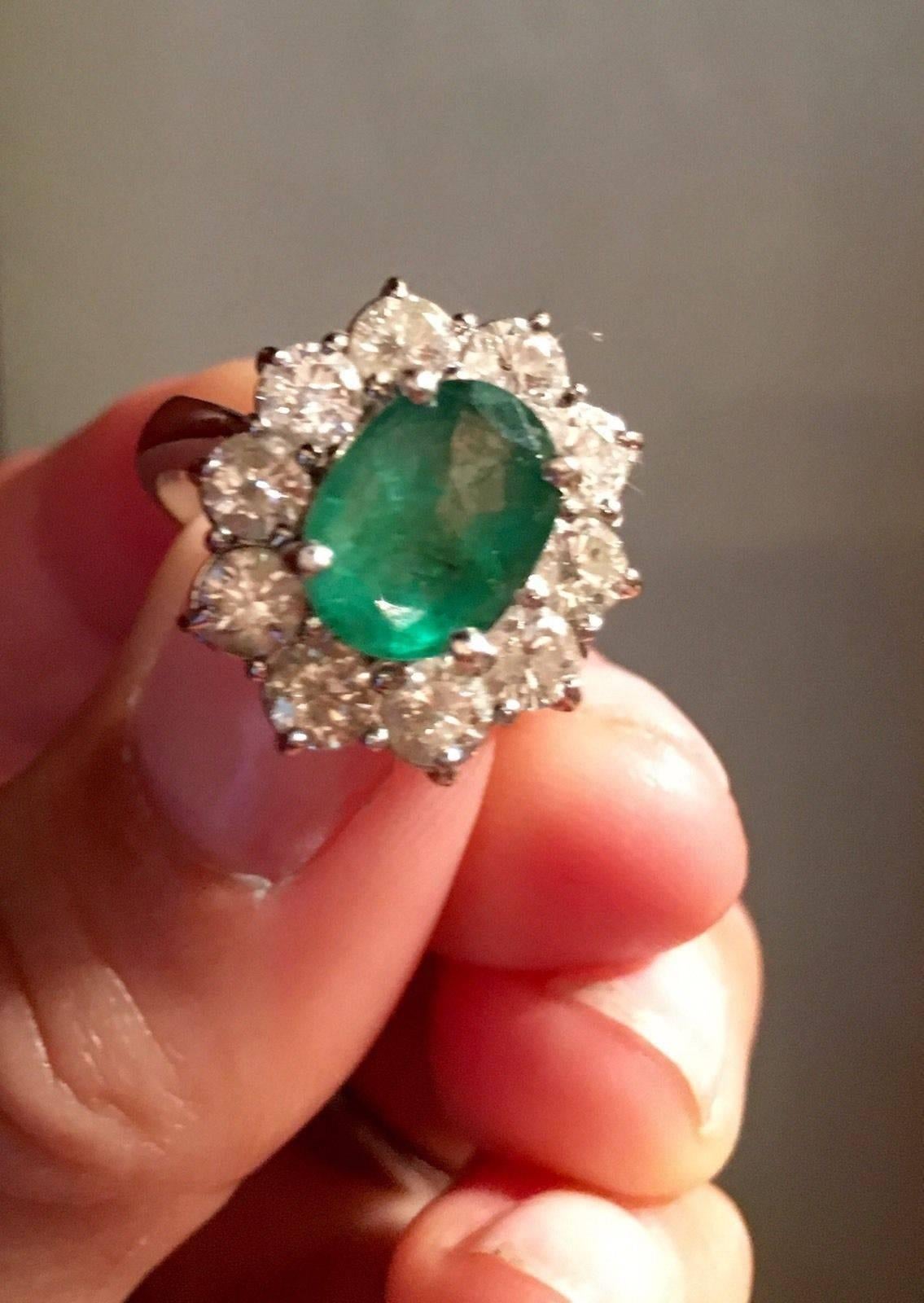1950s Stunning Emerald and 2.0 Carat Diamonds Gold Cocktail Ring 5