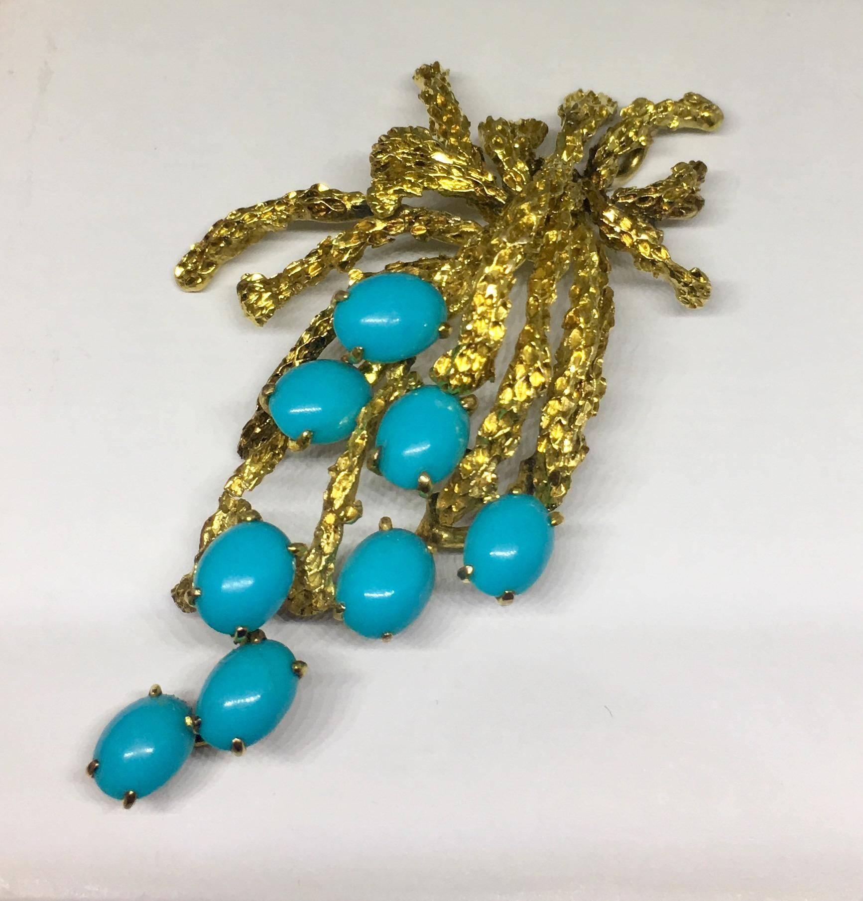 Women's Beautiful 1960s Textured Turquoise Cabochon Gold Spray Pendant for Necklace For Sale