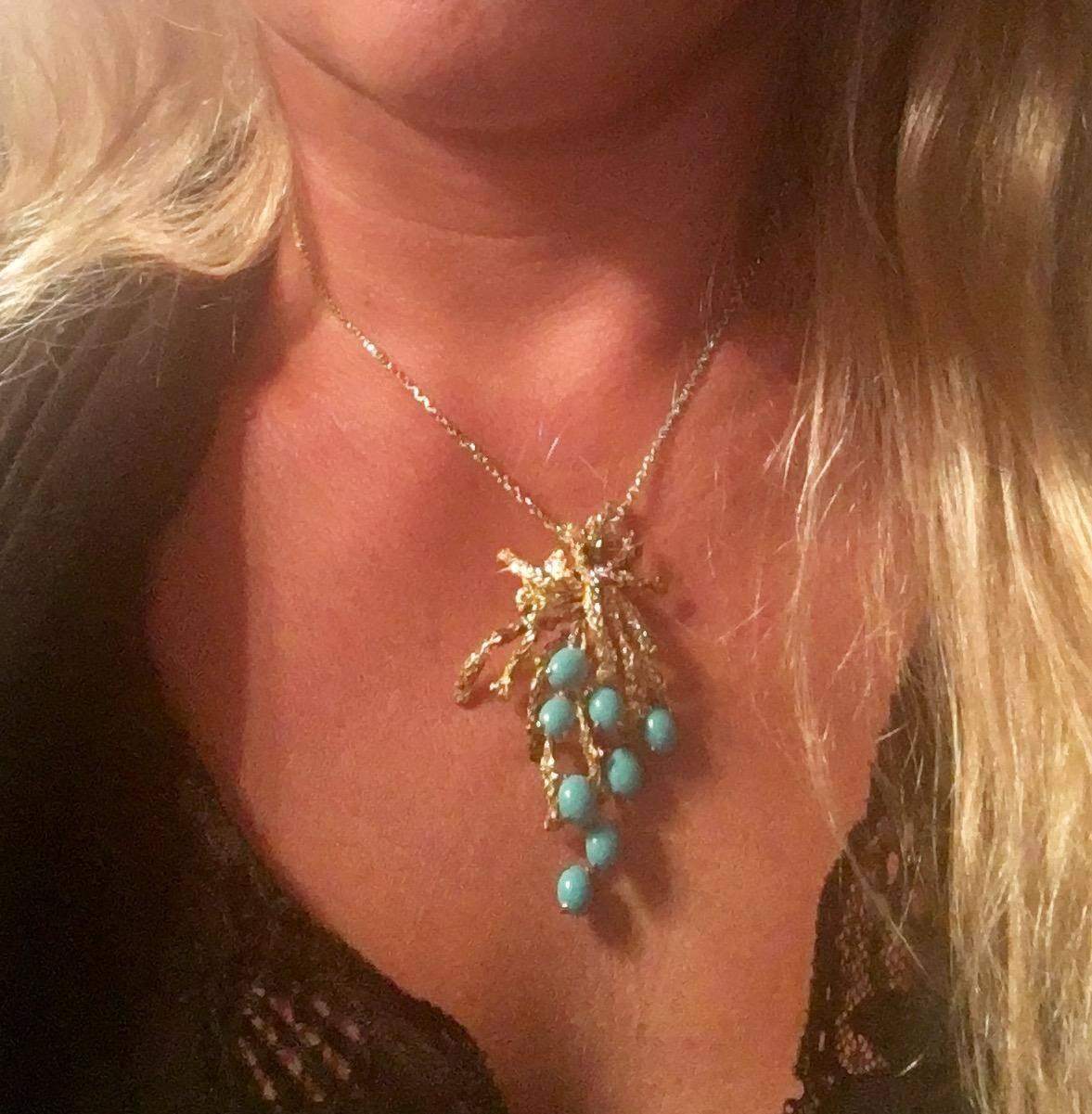 Beautiful 1960s Textured Turquoise Cabochon Gold Spray Pendant for Necklace For Sale 2