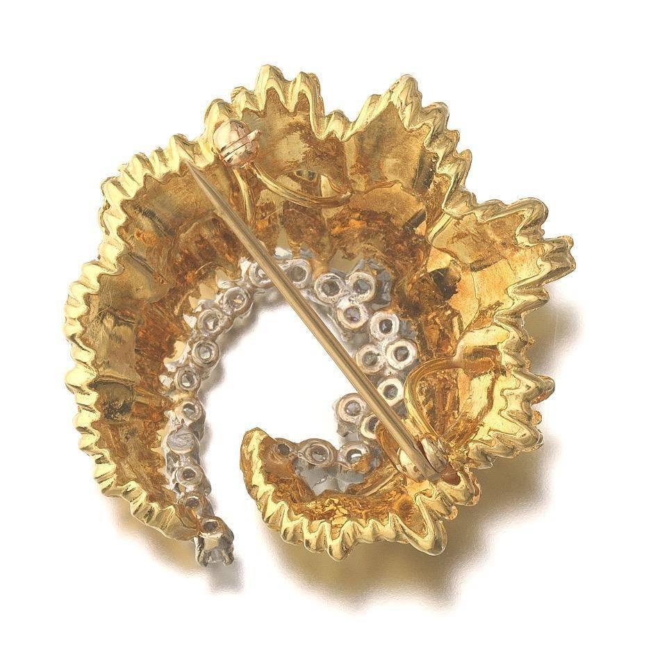 Women's 14 Karat VS 1.25 Carat Diamond Swirl Brooch Pin Pendant for Necklace For Sale