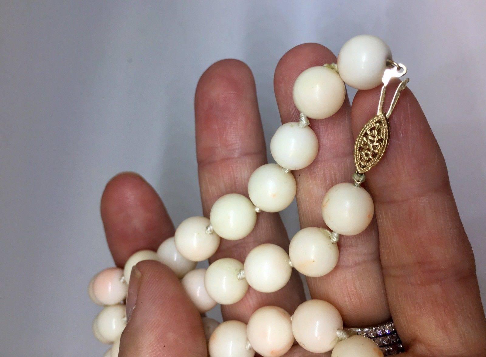Women's 1950s 14 Karat Gold Angel Skin Coral Beaded Necklace Strand