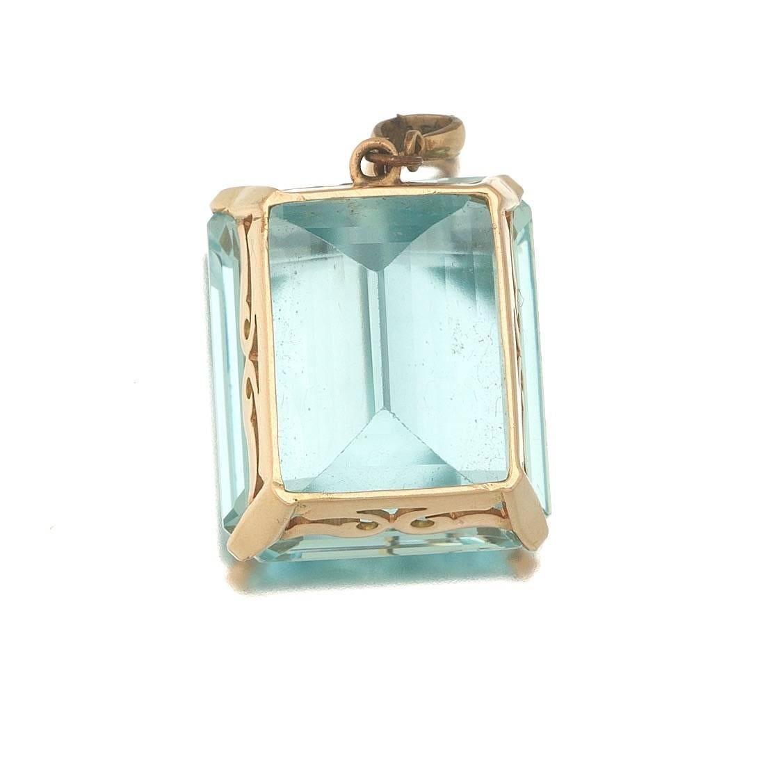 Women's Art Deco VS Clarity Emerald Cut 39 Carat Aquamarine 14 Karat Gold Pendant