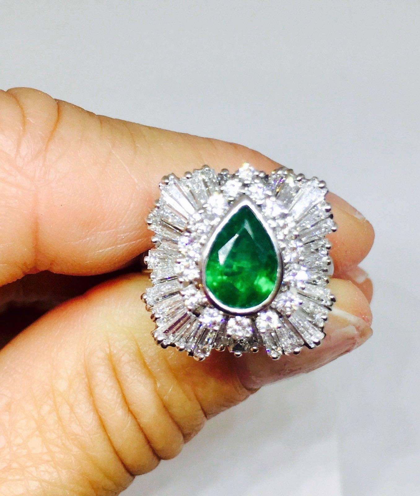 Art Nouveau 1950s 4.13 Carat Platinum Emerald VS Diamond Ballerina Ring Convertible Pendant  For Sale