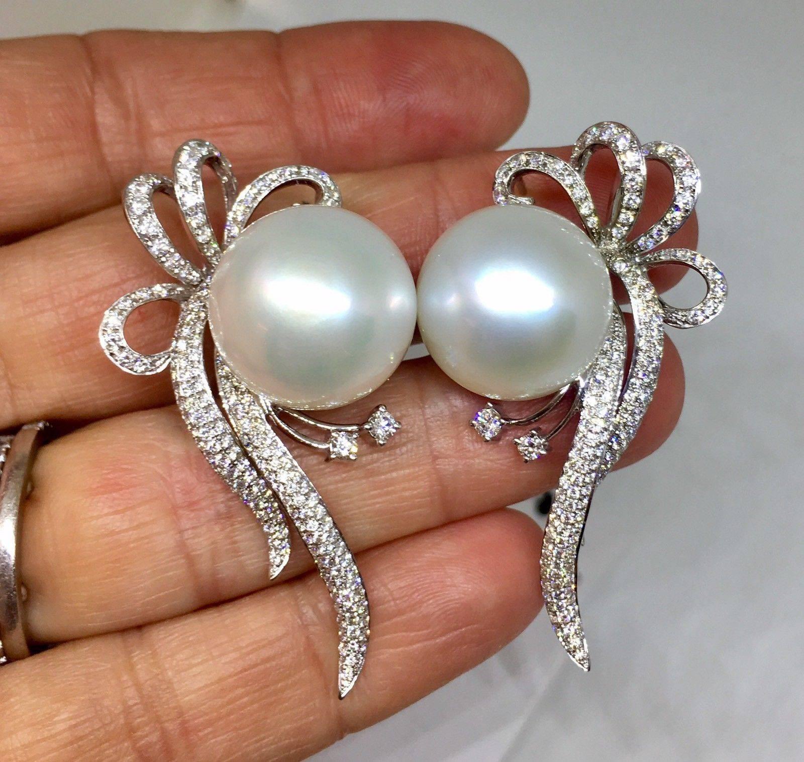 Women's Stunning 18 Karat Gold 3.56 Carat Diamond Cultured Pearl Earrings