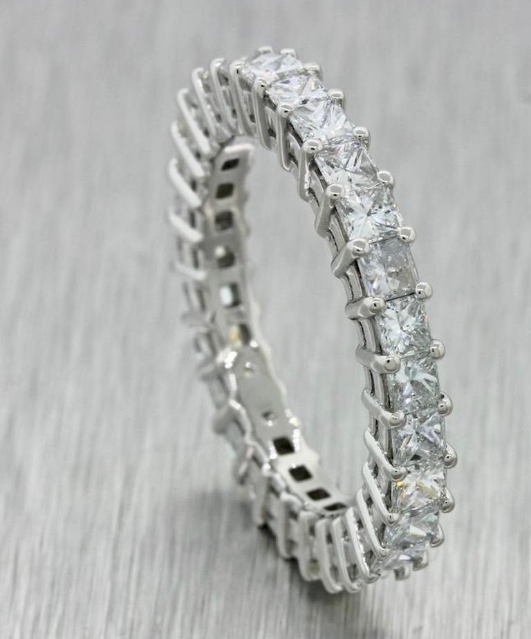 Princess 2.51 Carat VS Diamond Bridal Eternity Band Ring In Excellent Condition For Sale In Shaker Heights, OH