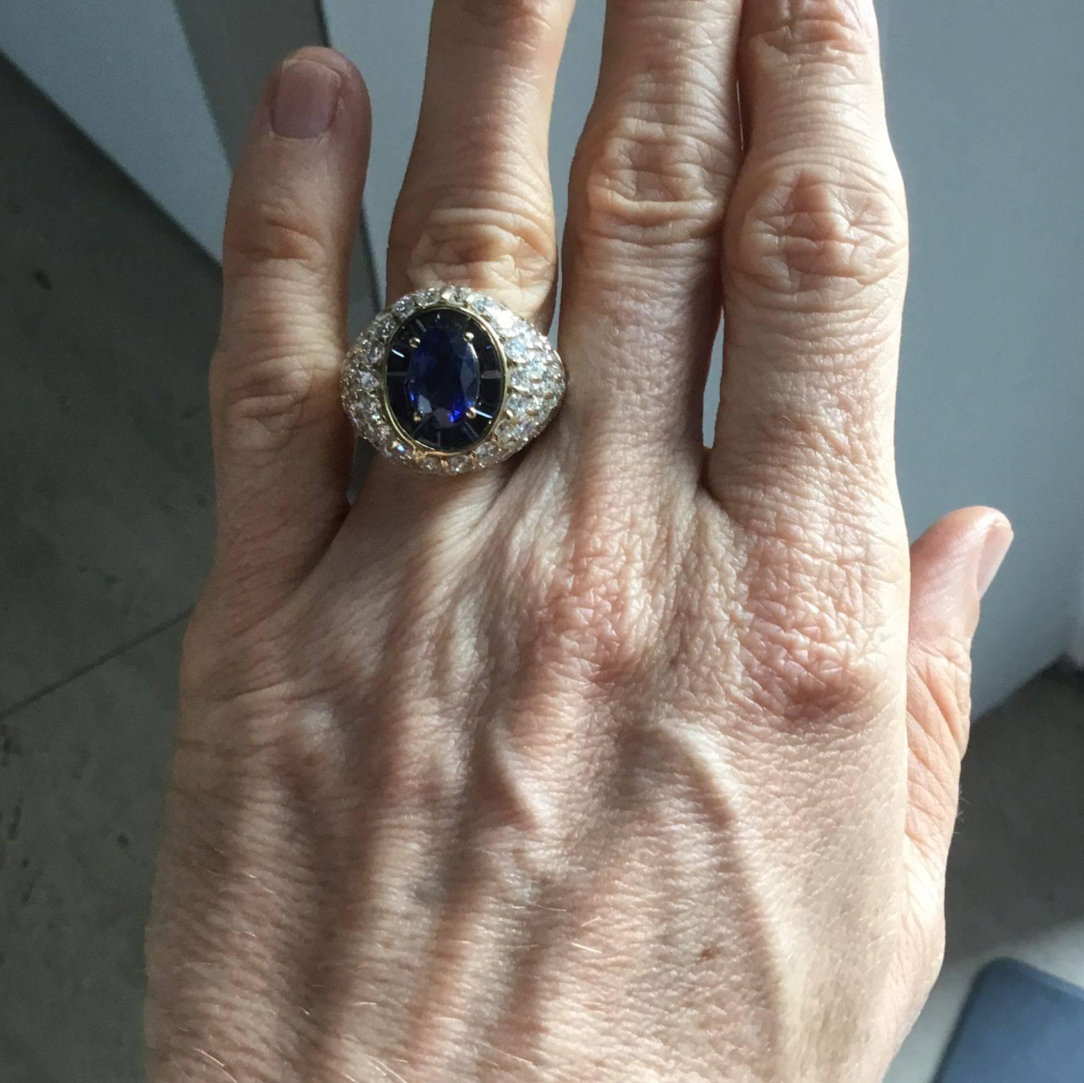 Boucheron Sapphire  Diamond Gold Ring In Excellent Condition For Sale In Inverness, GB