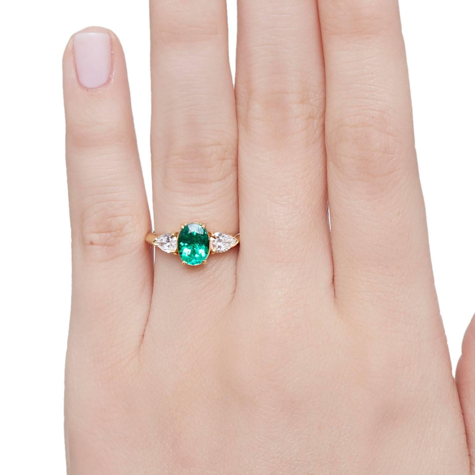 Modern Cushla Whiting 1.1 Carat Certified Muzo Emerald 'Verde' Ring with Diamonds For Sale
