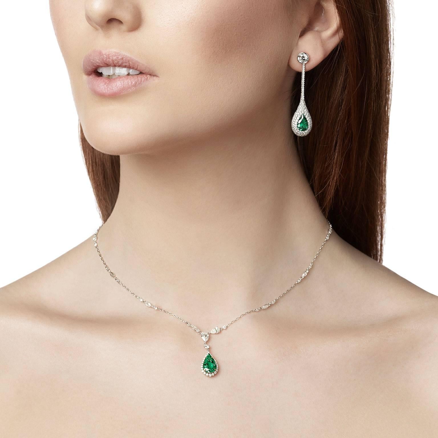 Pear Cut  Cushla Whiting GIA cert. 1.89 ct Muzo Emerald and Diamond Pear Pendant Necklace For Sale
