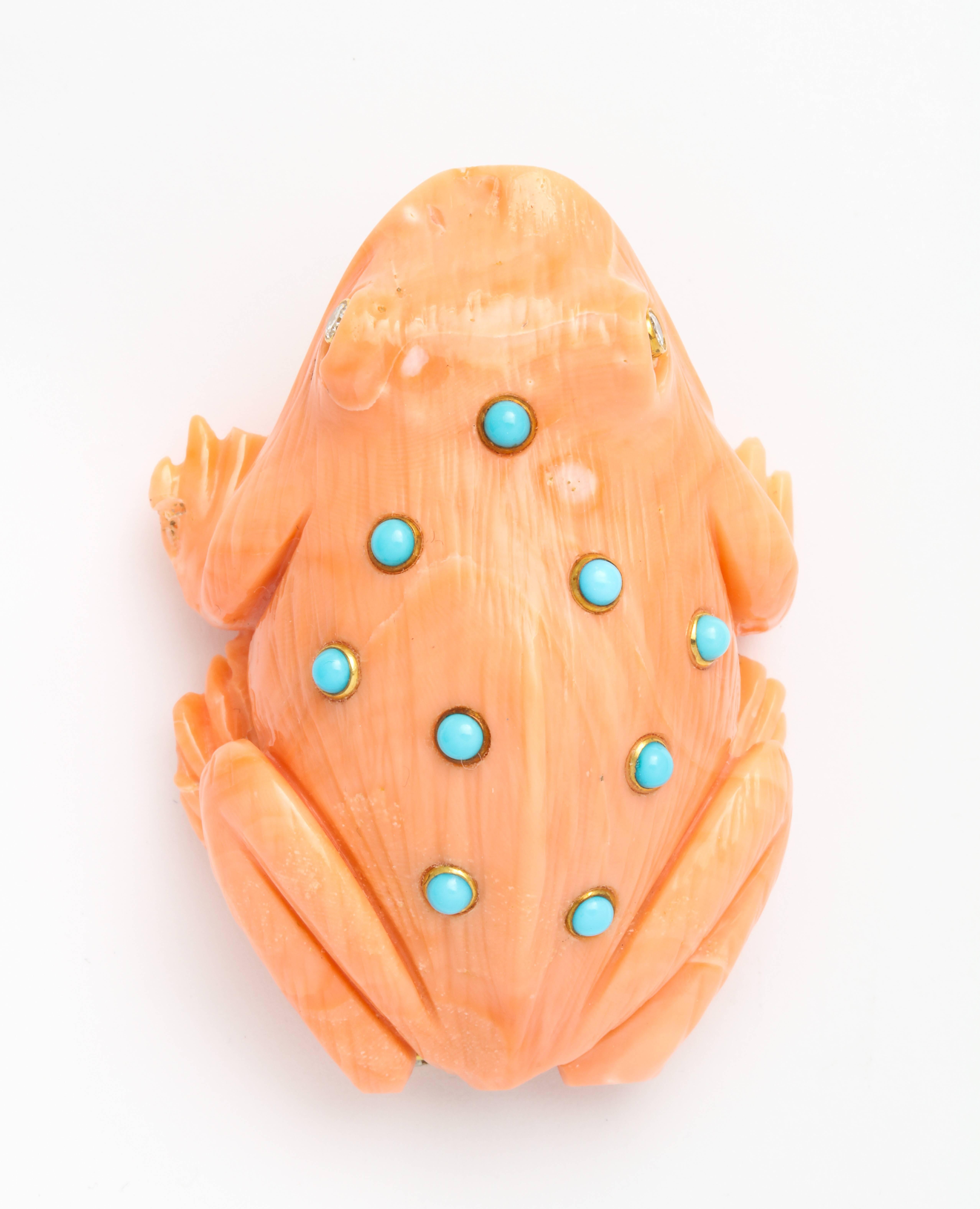 David Webb Carved Coral Frog Brooch In Good Condition In New York, NY