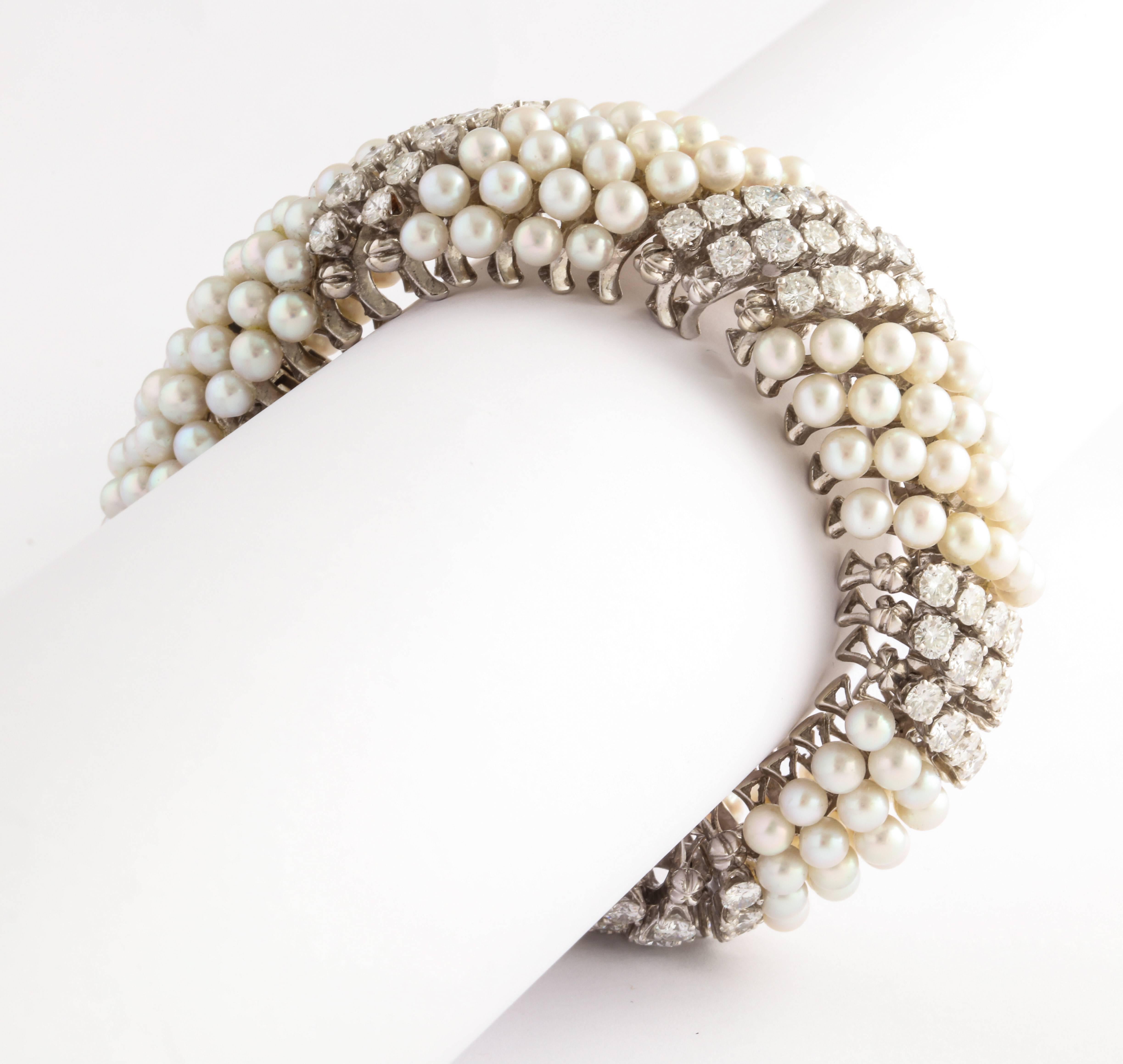 David Webb Pearl and Diamond Bracelet In Good Condition For Sale In New York, NY