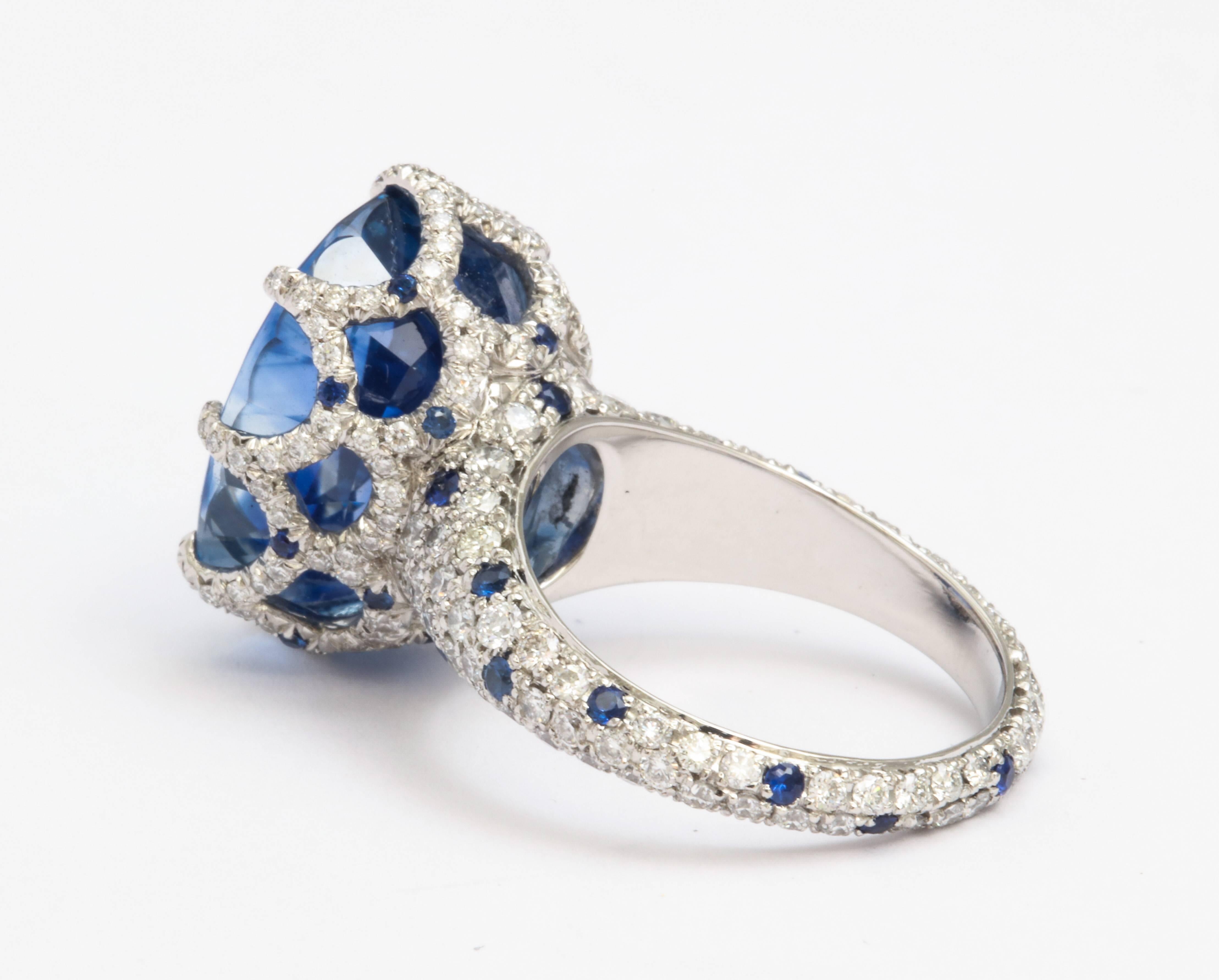 AGL Certified 16 Carat Ceylon Sapphire Diamond Cocktail Ring en venta 1