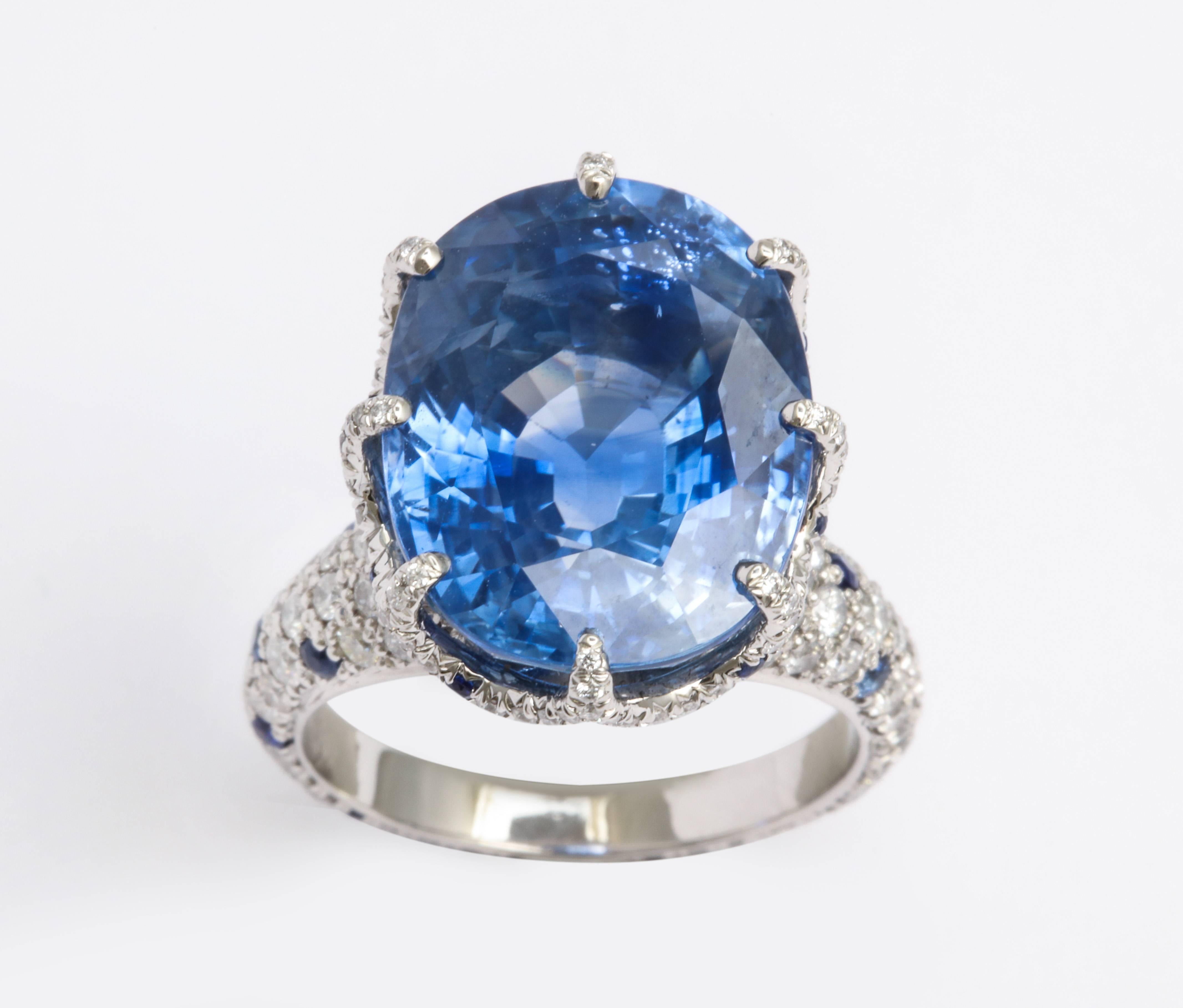 AGL Certified 16 Carat Ceylon Sapphire Diamond Cocktail Ring en venta 4