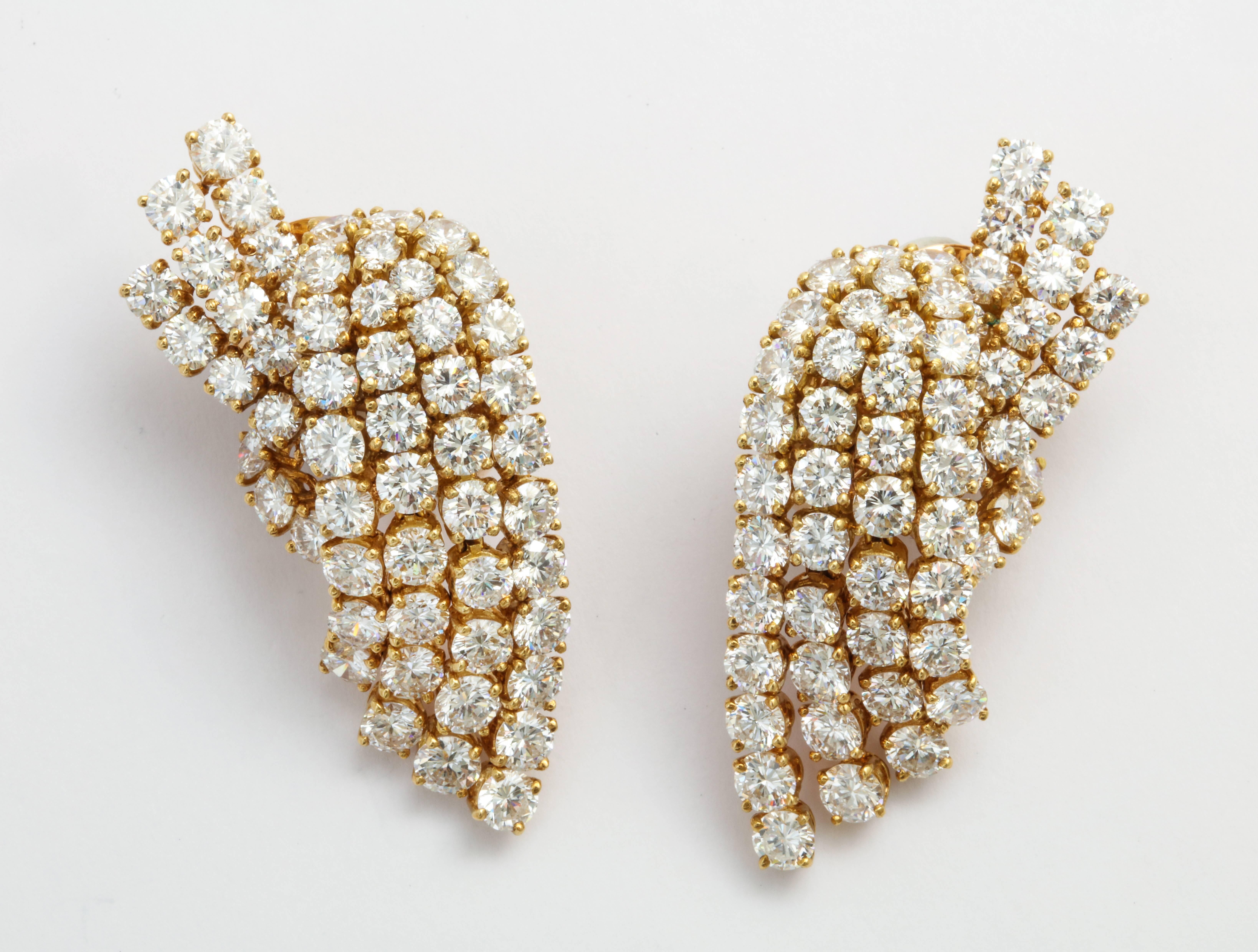 1970s Andre Vassort Paris Diamond Gold Parure Set In Good Condition In New York, NY