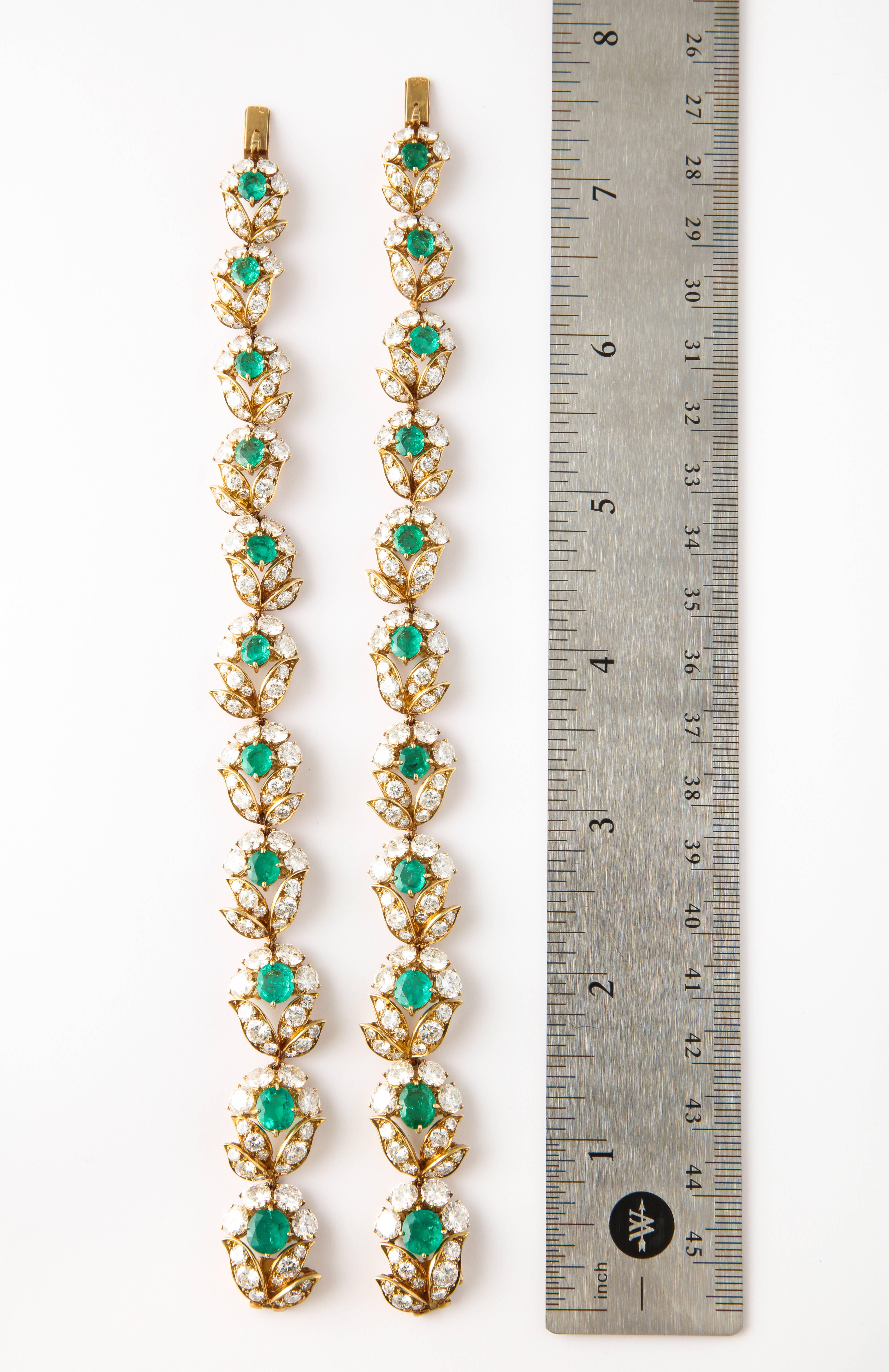 Van Cleef & Arpels Diamond Emerald Necklace Converts to Bracelets 4