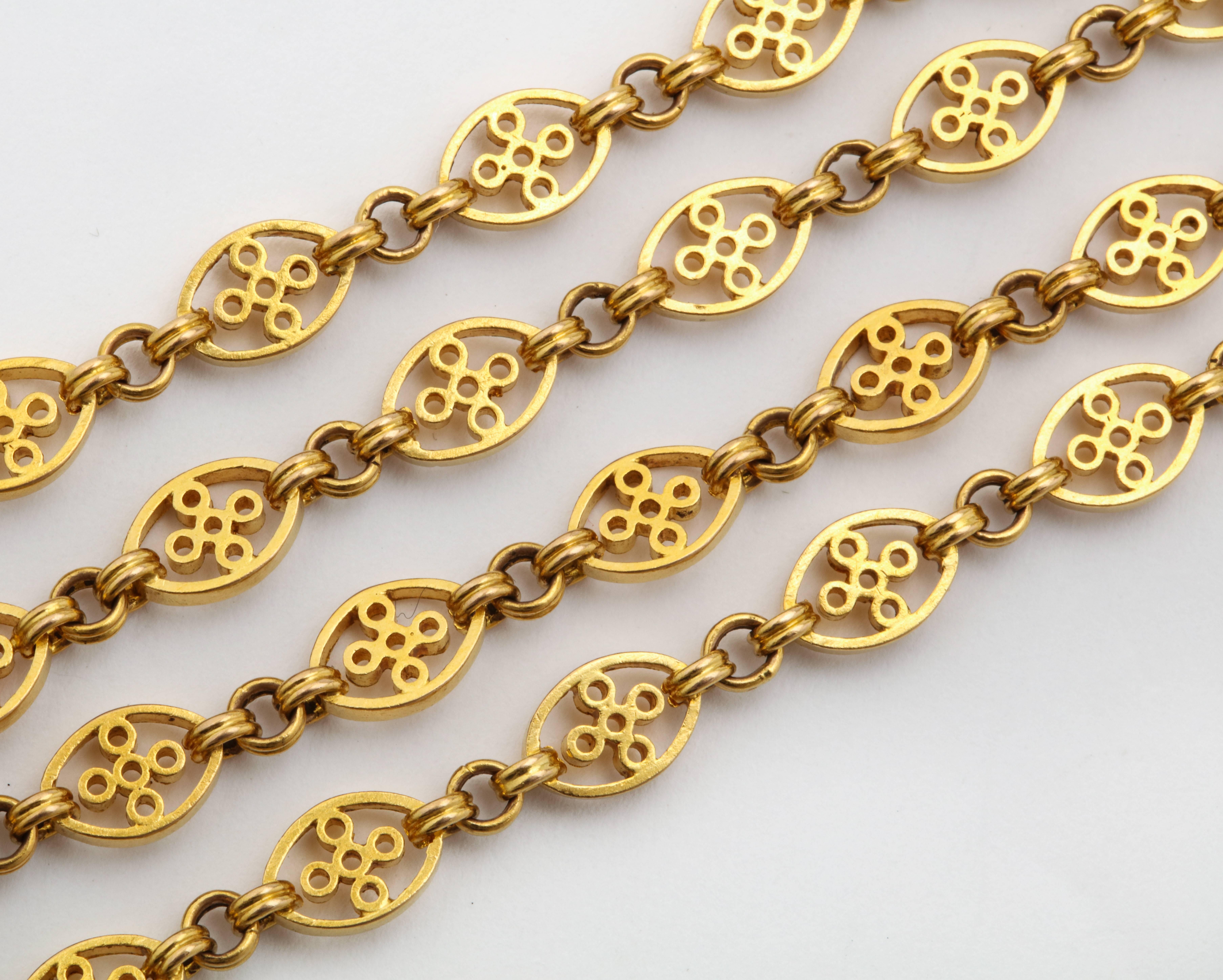 Very Long Art Deco French Filigree Chain In Good Condition For Sale In New York, NY
