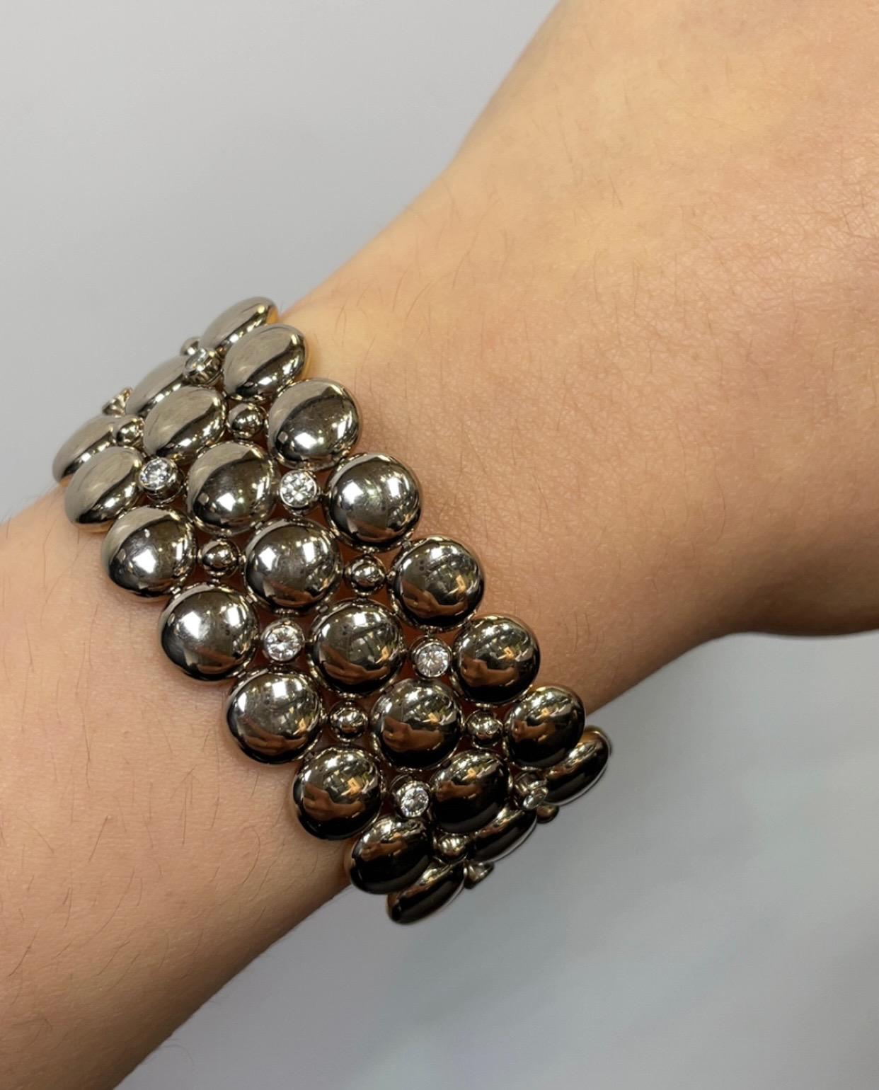 Taglio rotondo Cartier Bracciale reversibile bicolore in oro e diamanti in vendita