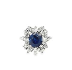 Bague cocktail saphir taille ovale et diamants