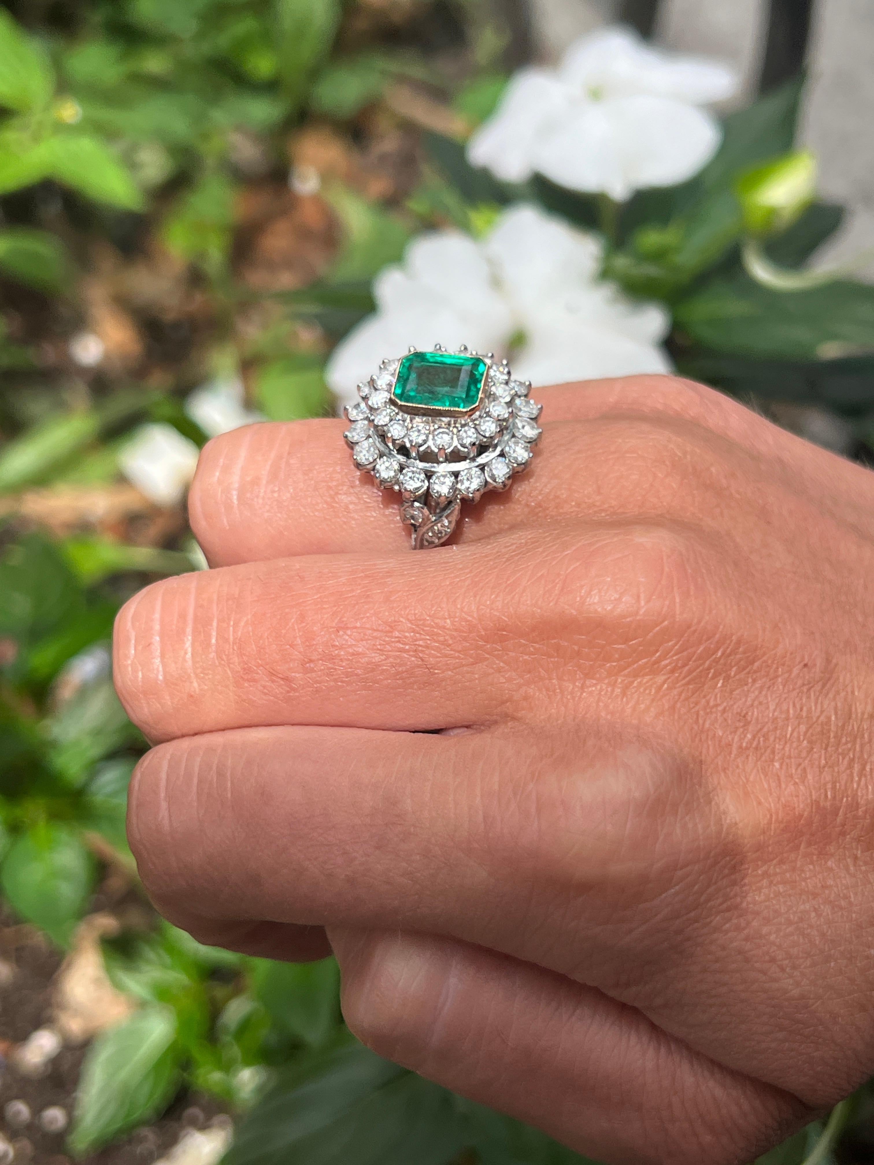 Smaragd & Diamant Ring (Smaragdschliff) im Angebot