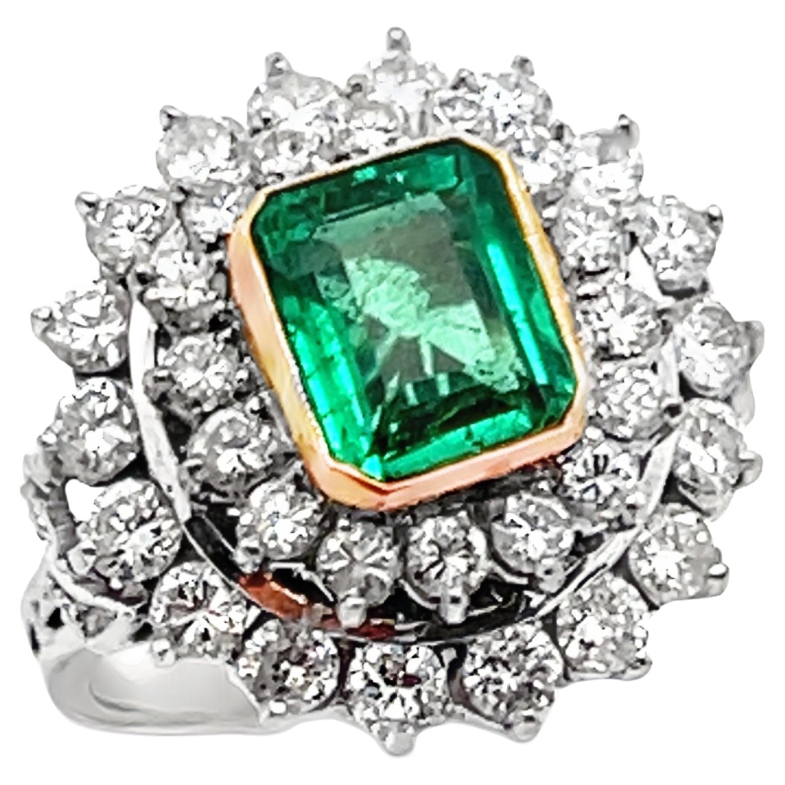 Anello con smeraldo e diamante