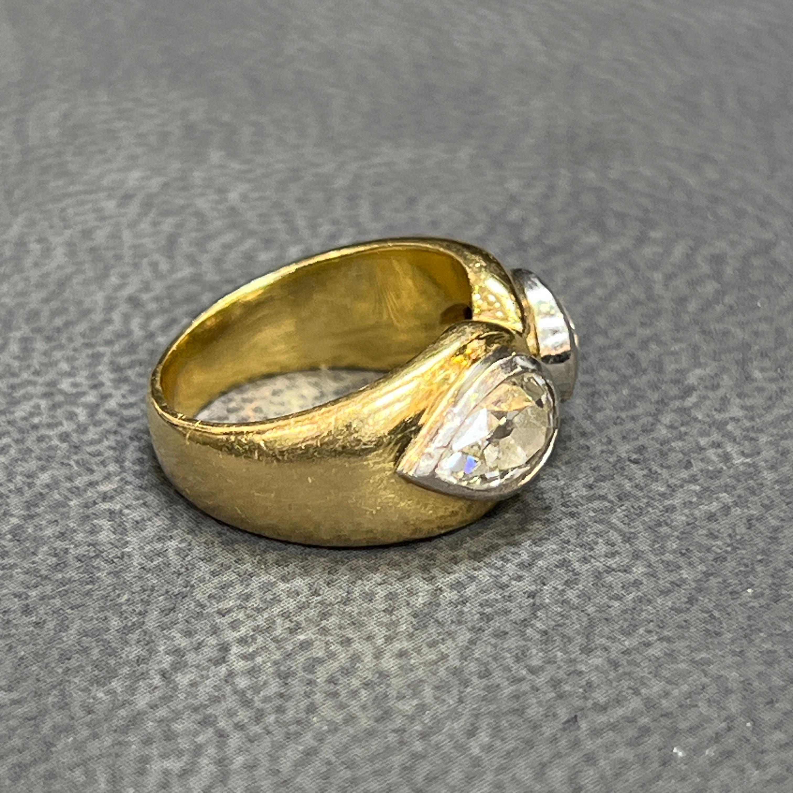 Donna Anello con diamante a forma di pera in vendita