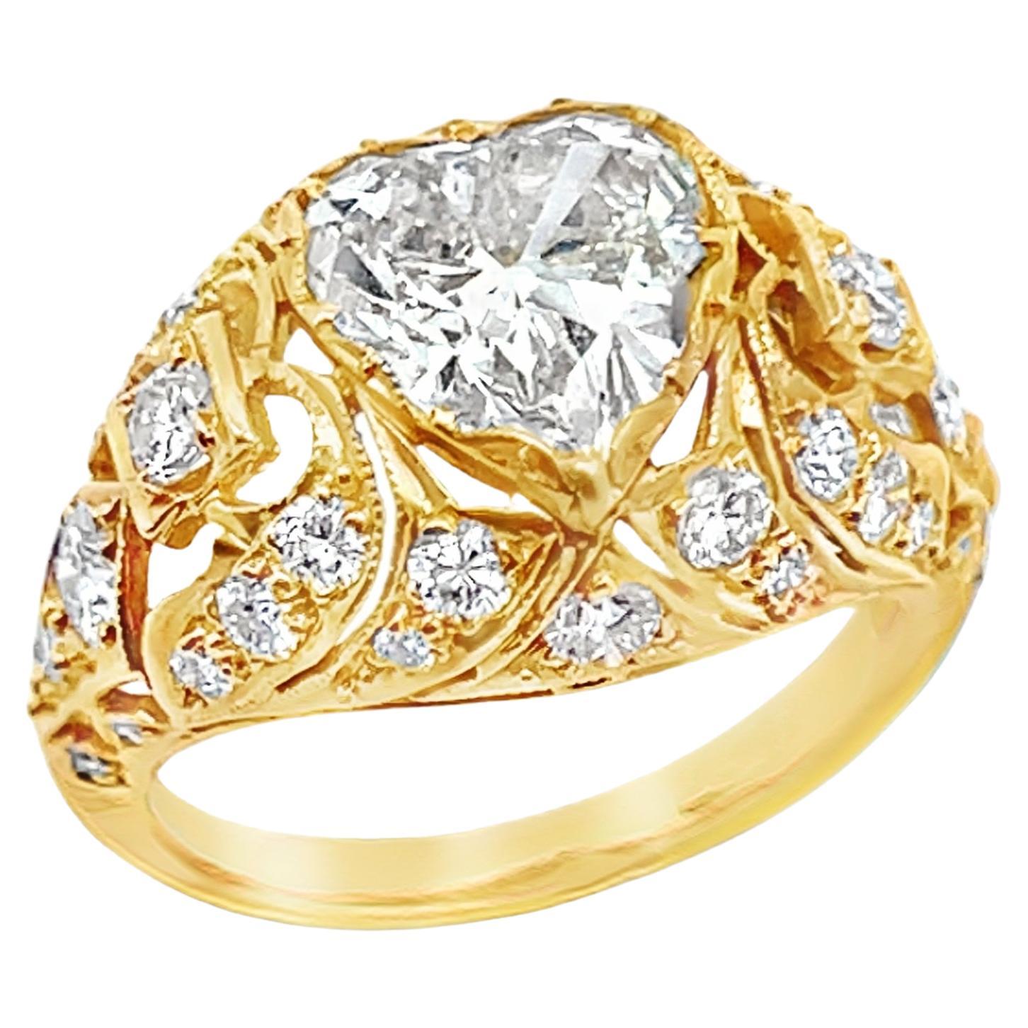 Anello con diamante a forma di cuore in vendita
