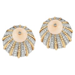 Boucles d'oreilles Van Cleef & Arpels en corail et diamants