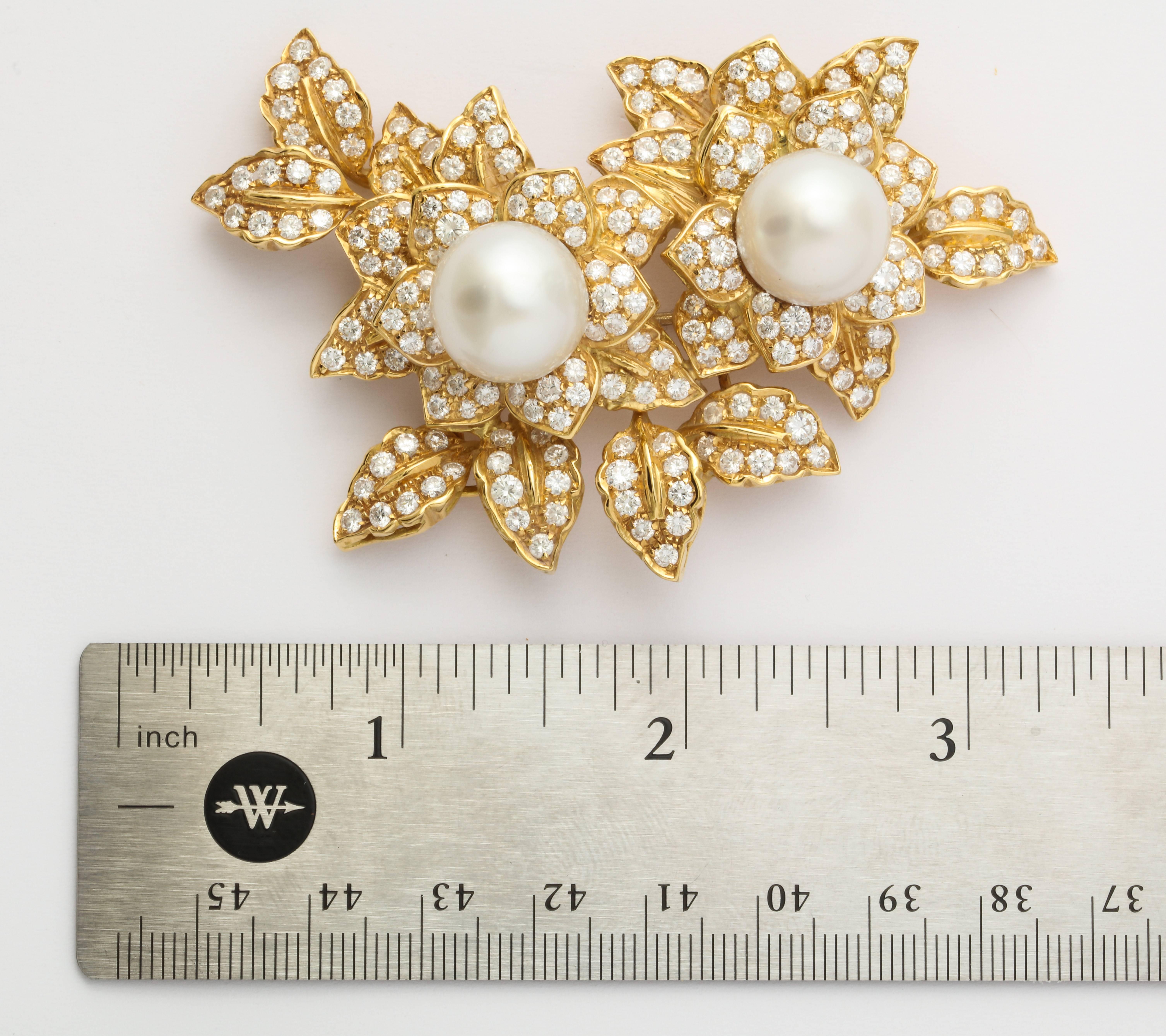 Women's Impressive Diamond Cultured Pearl Gold Necklace Earrings Pin Set