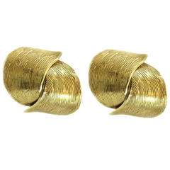 Yellow Gold Textured Ear Clips