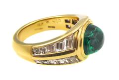 1970s Bulgari Cabochon Emerald Diamond Gold Ring