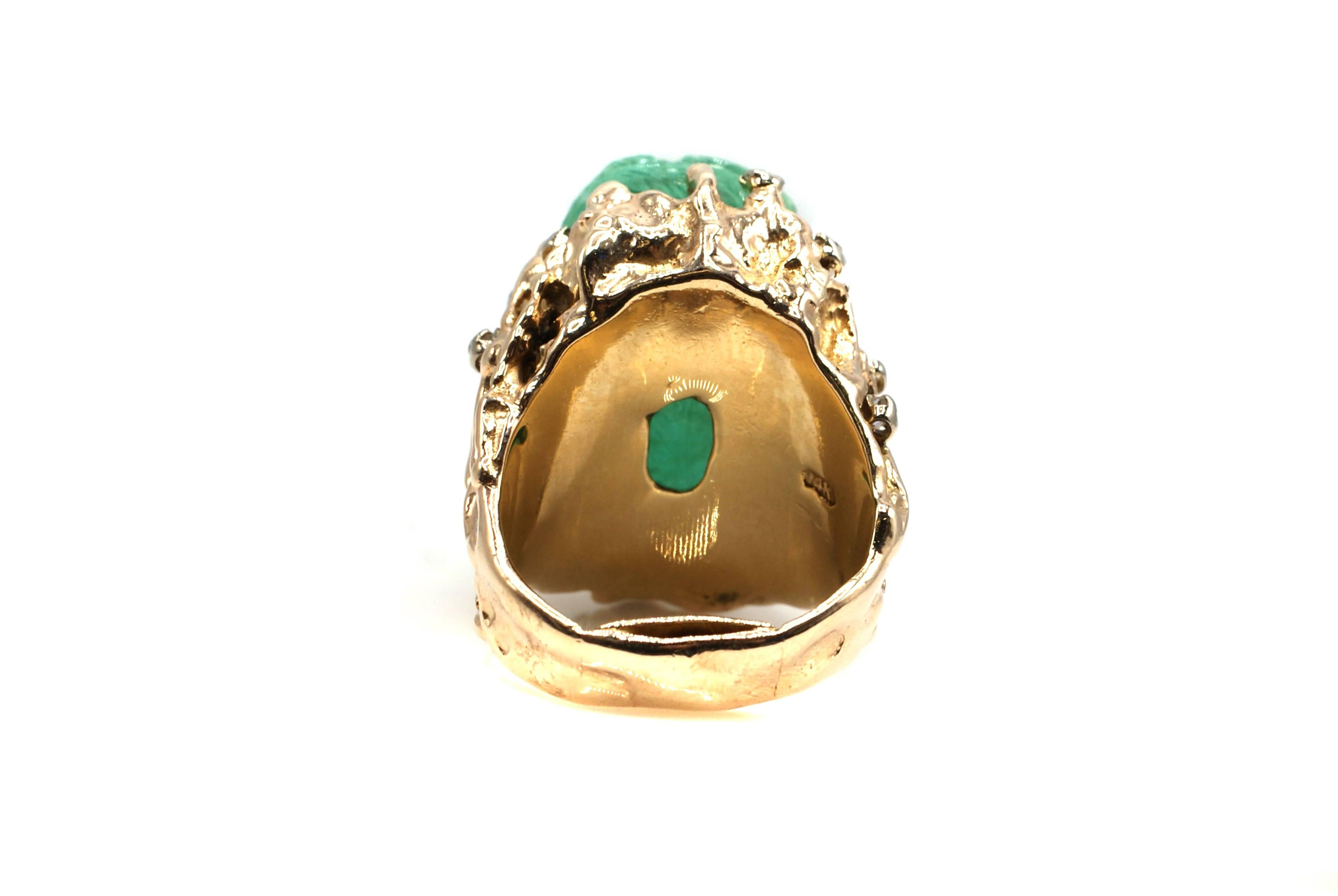 Impressive Carved Cabochon Emerald Diamond Gold 1970s Ring In Excellent Condition In New York, NY