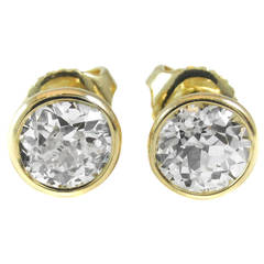 1.46 Carat Diamond Gold Stud Earrings