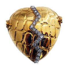 Gucci Diamond Gold Heart Pendant Necklace