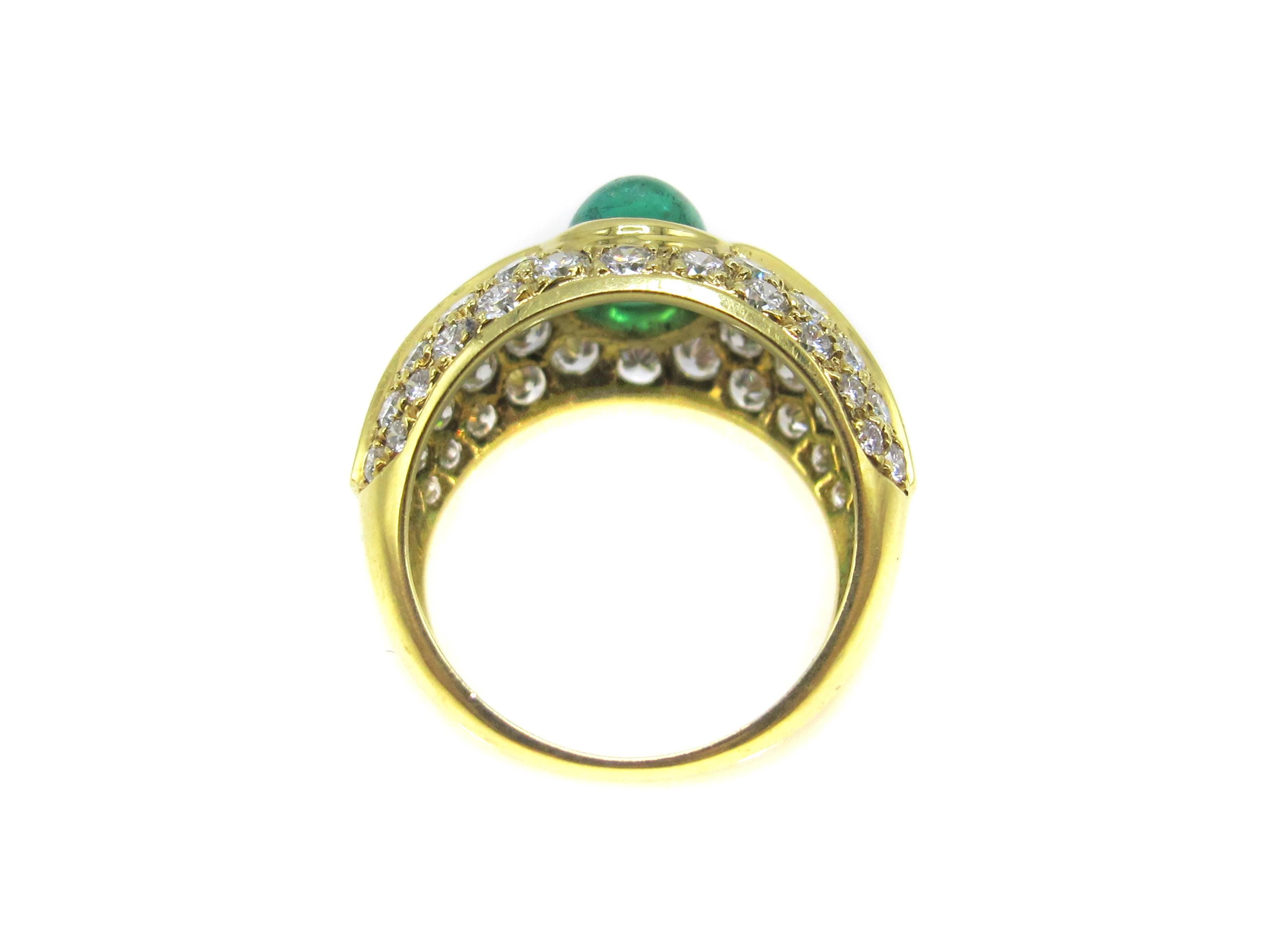 Women's or Men's Colombian Cabochon Emerald Diamond Gold Ring
