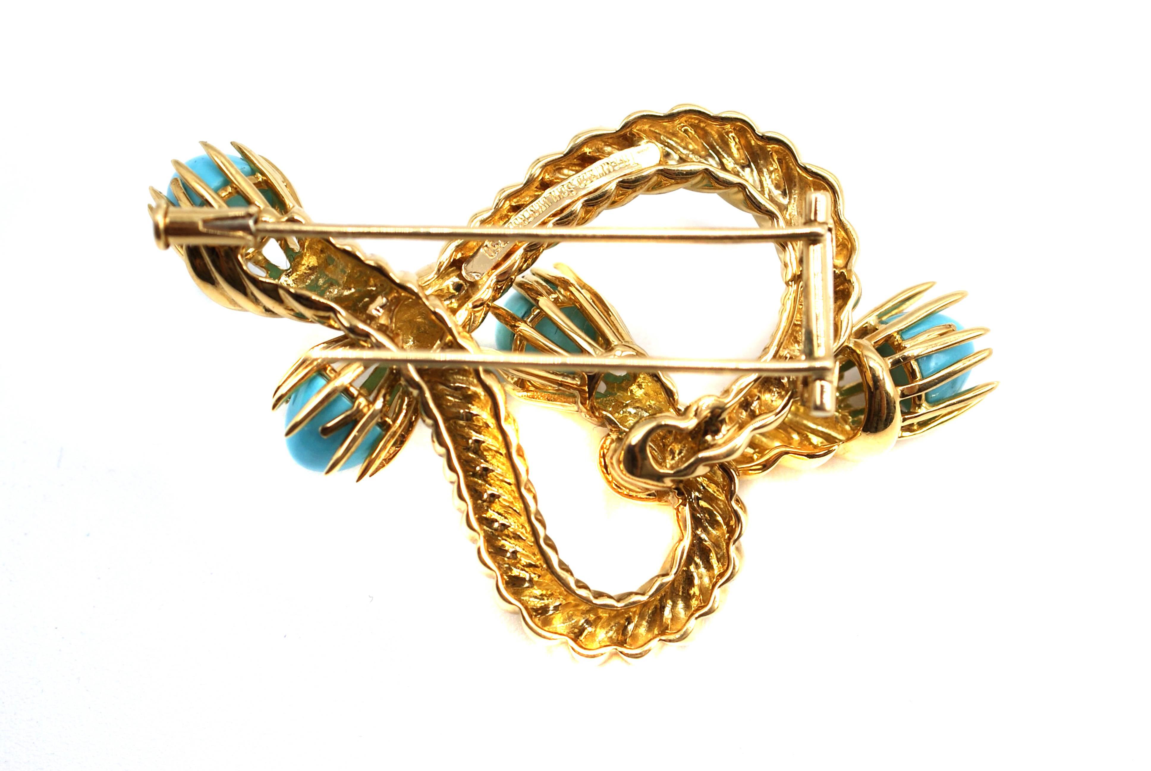 Contemporary Tiffany & Co. Schlumberger Yellow Gold and Turquoise Twisted Heart Brooch