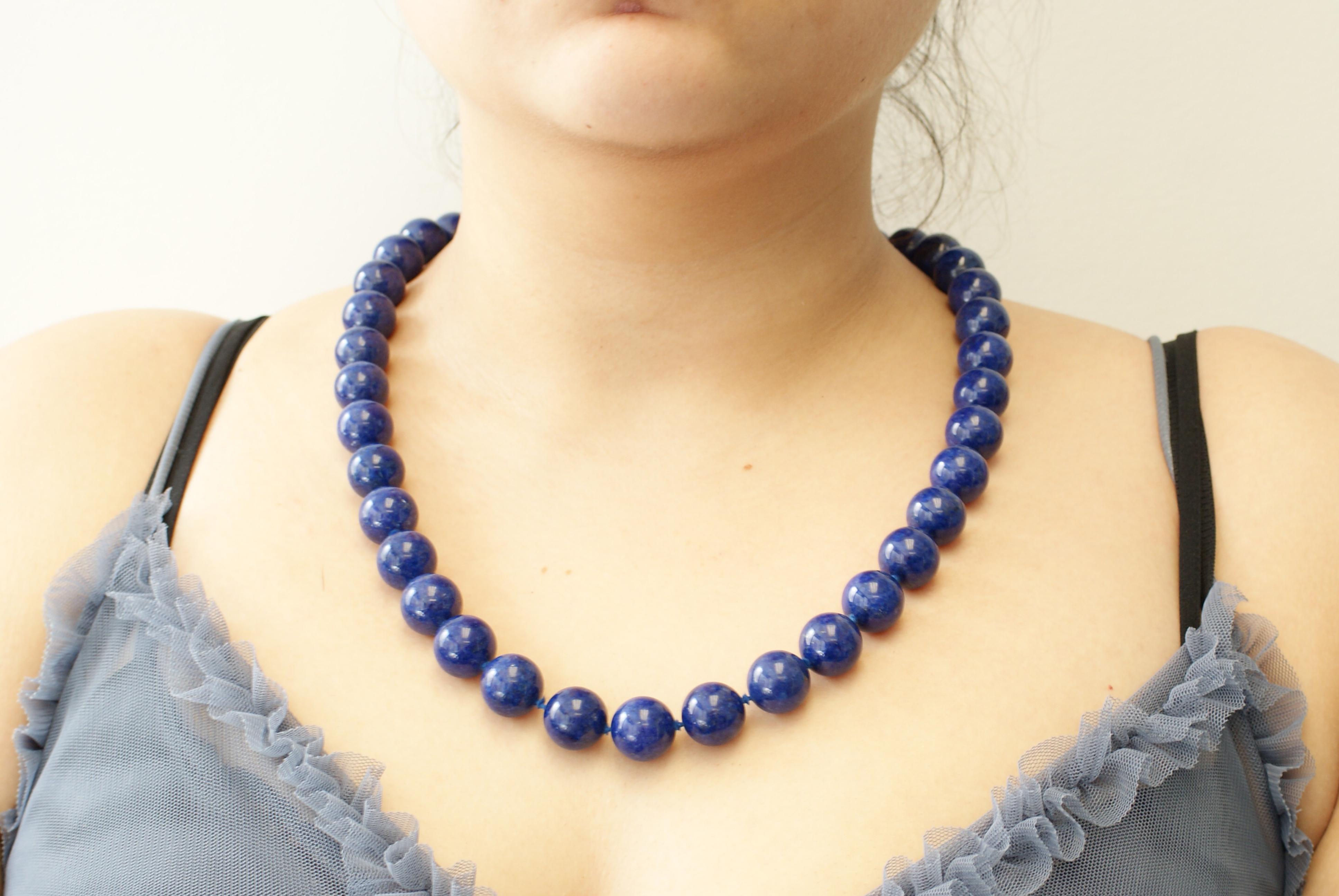 royal blue beads necklace