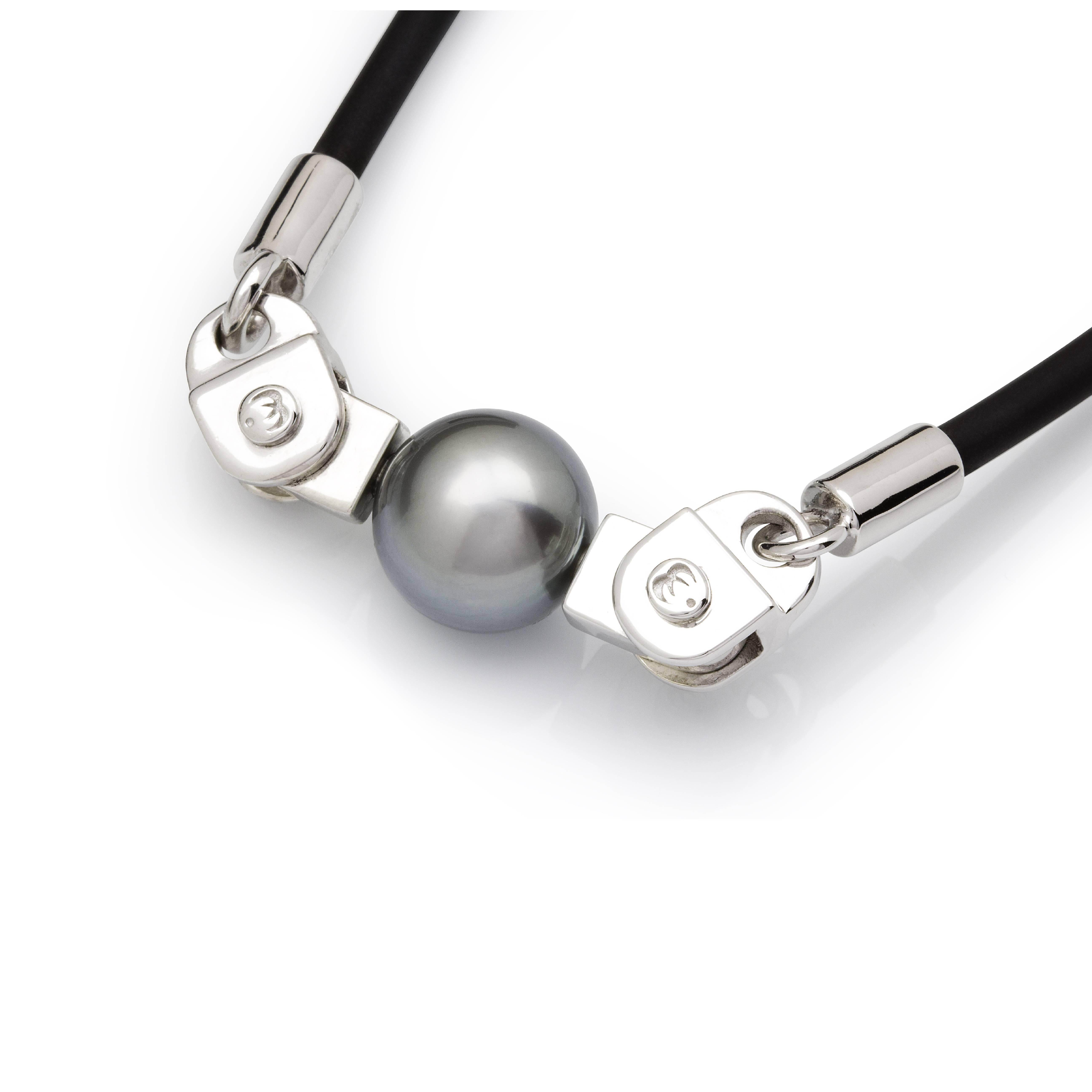 Lust Pearls unique design - BOLT

