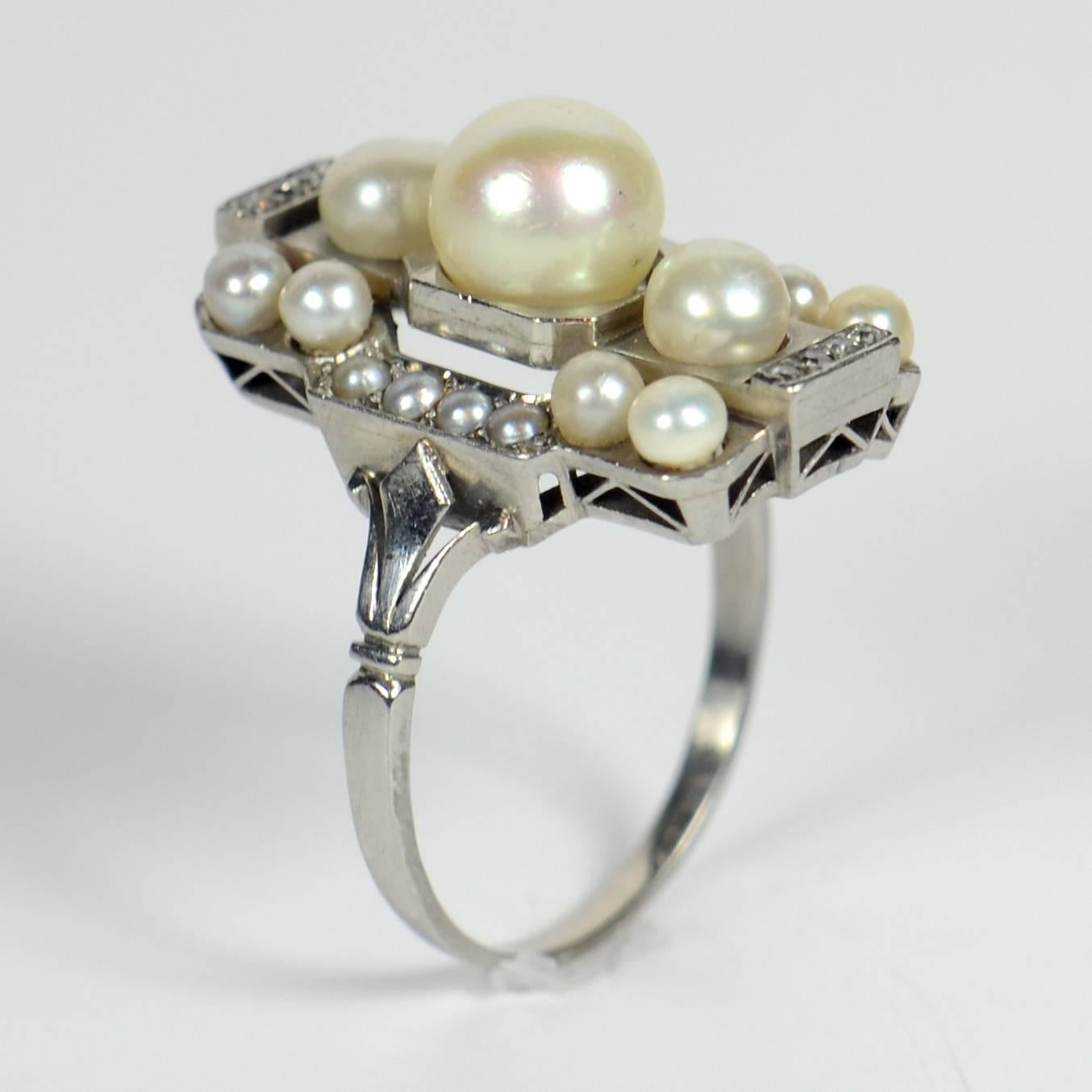 French Art Deco Natural Pearl Diamond Platinum Ring, circa 1930 1