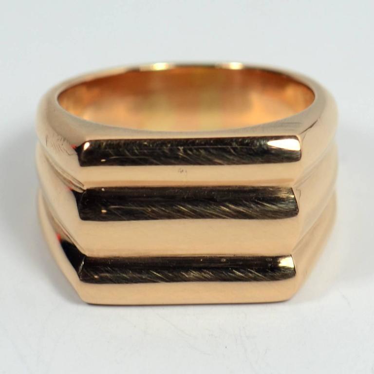 Women's or Men's Retro French Ridged Rose Gold Ring For Sale