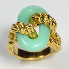 Van Cleef & Arpels Chrysoprase Gold Ring, circa 1970
