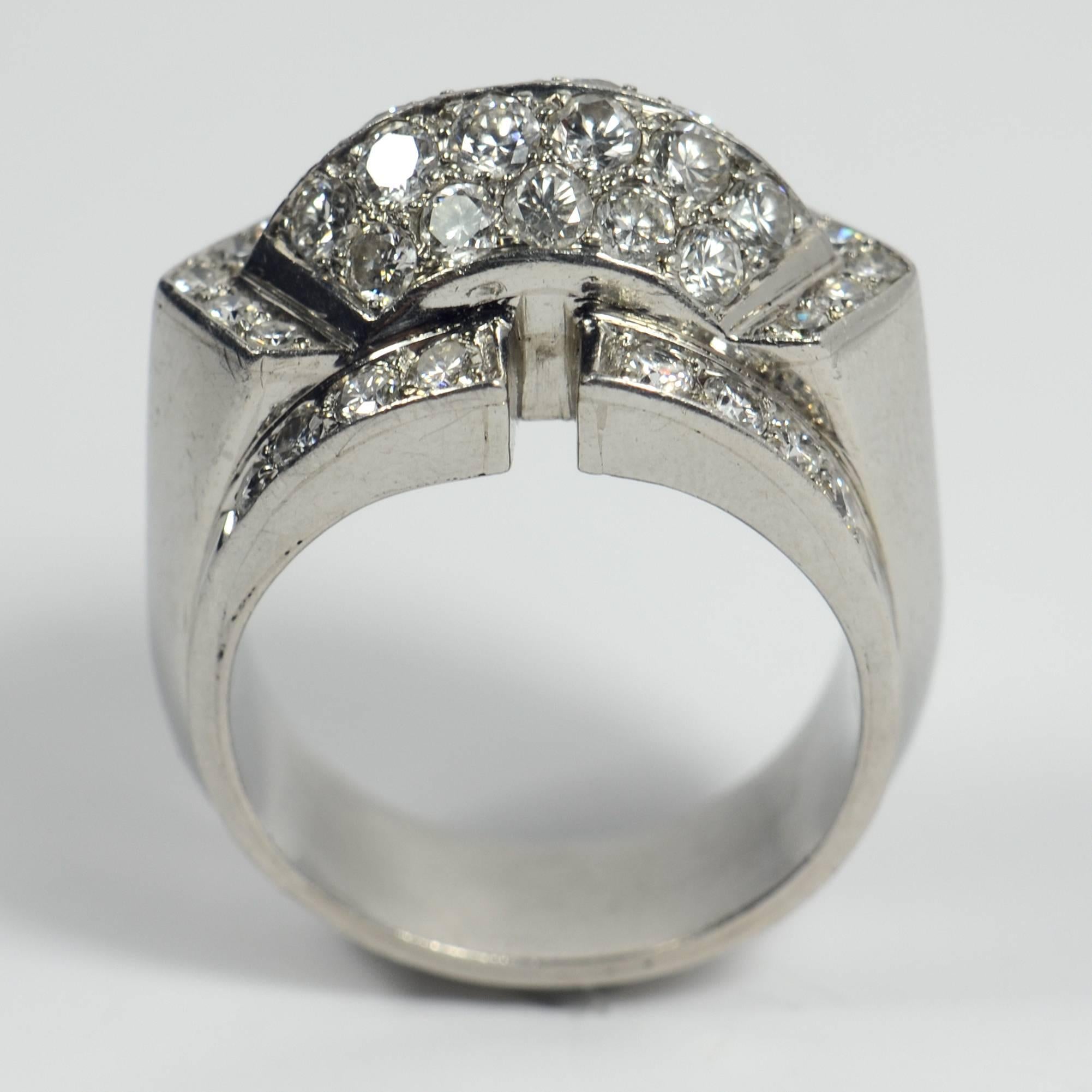 Art Moderne Diamond Platinum Ridge Ring In Good Condition In London, GB