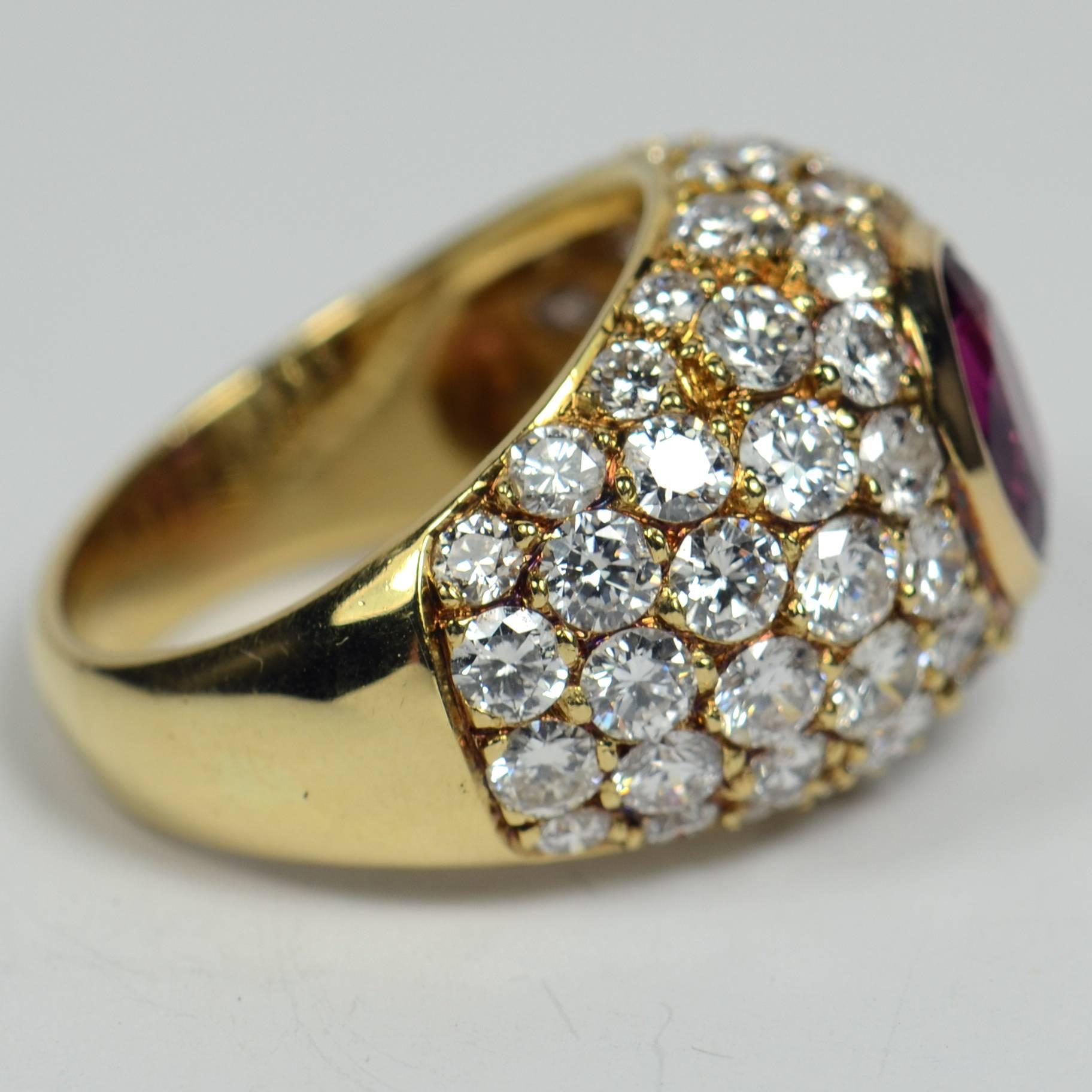 Round Cut 1950s French Red Ruby White Diamond Gold Bombe Ring