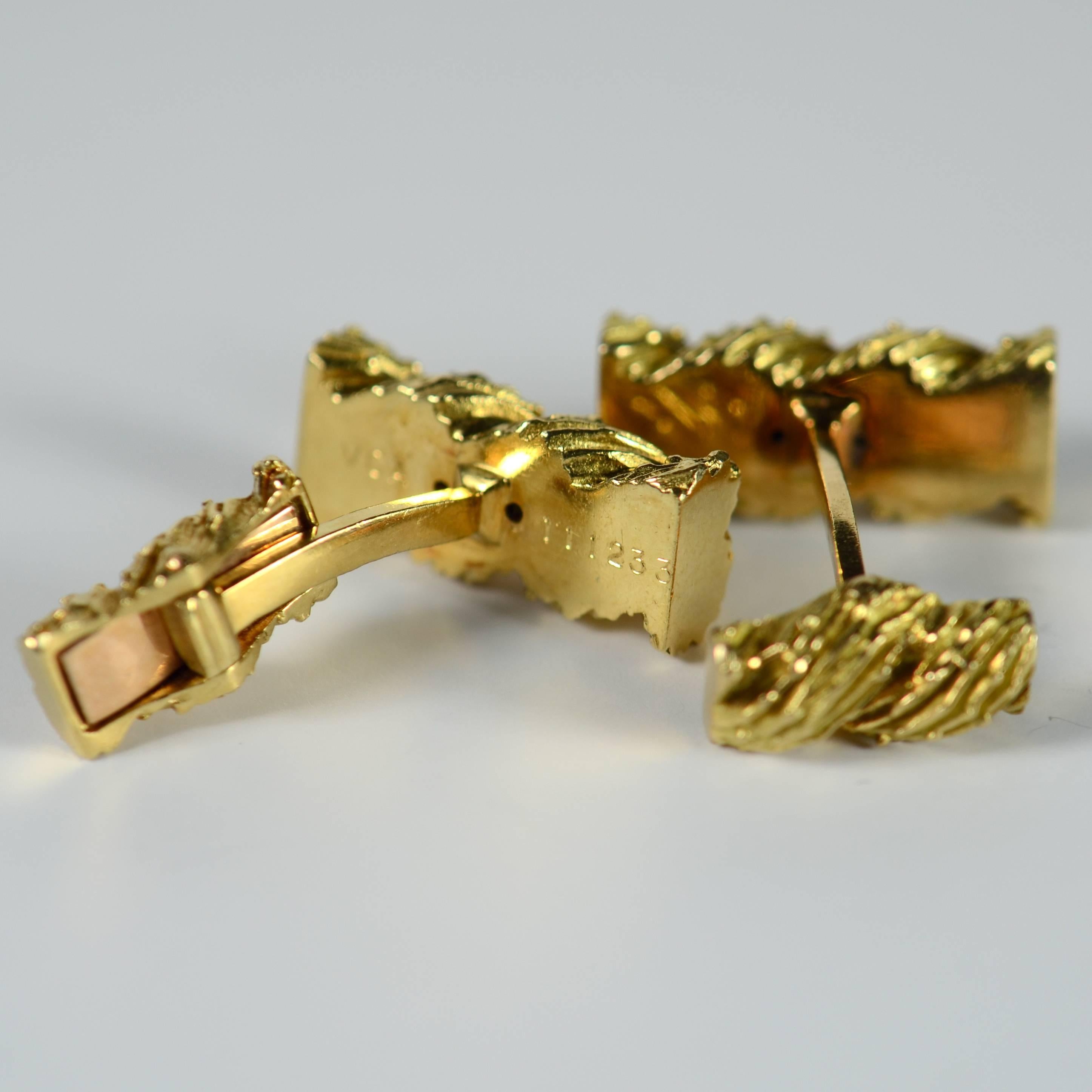 Van Cleef & Arpels 1970s Gold Cufflinks 2