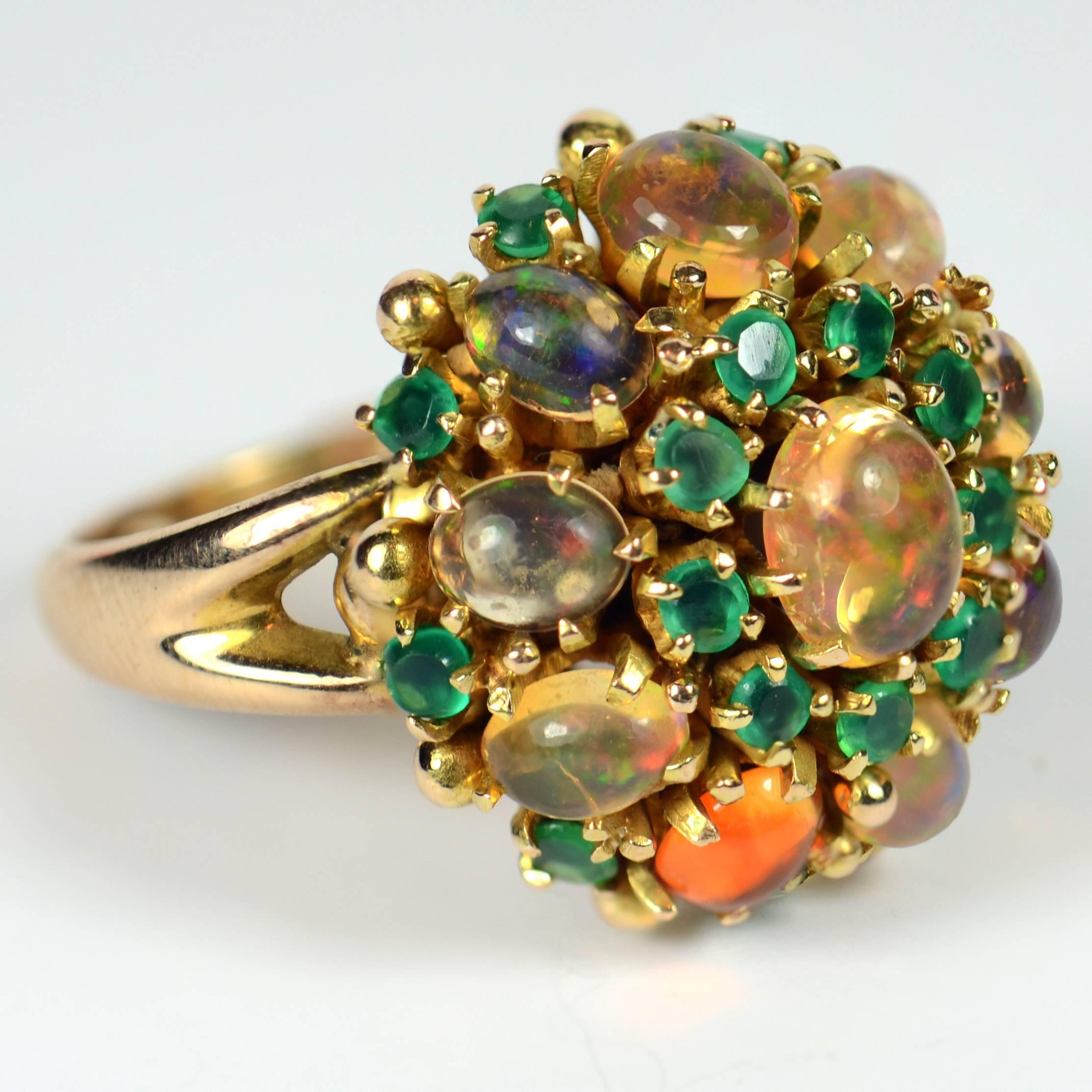 circa 1960 Fire Opal Agate Gold Bombe Cluster Cocktail Ring In Good Condition In London, GB