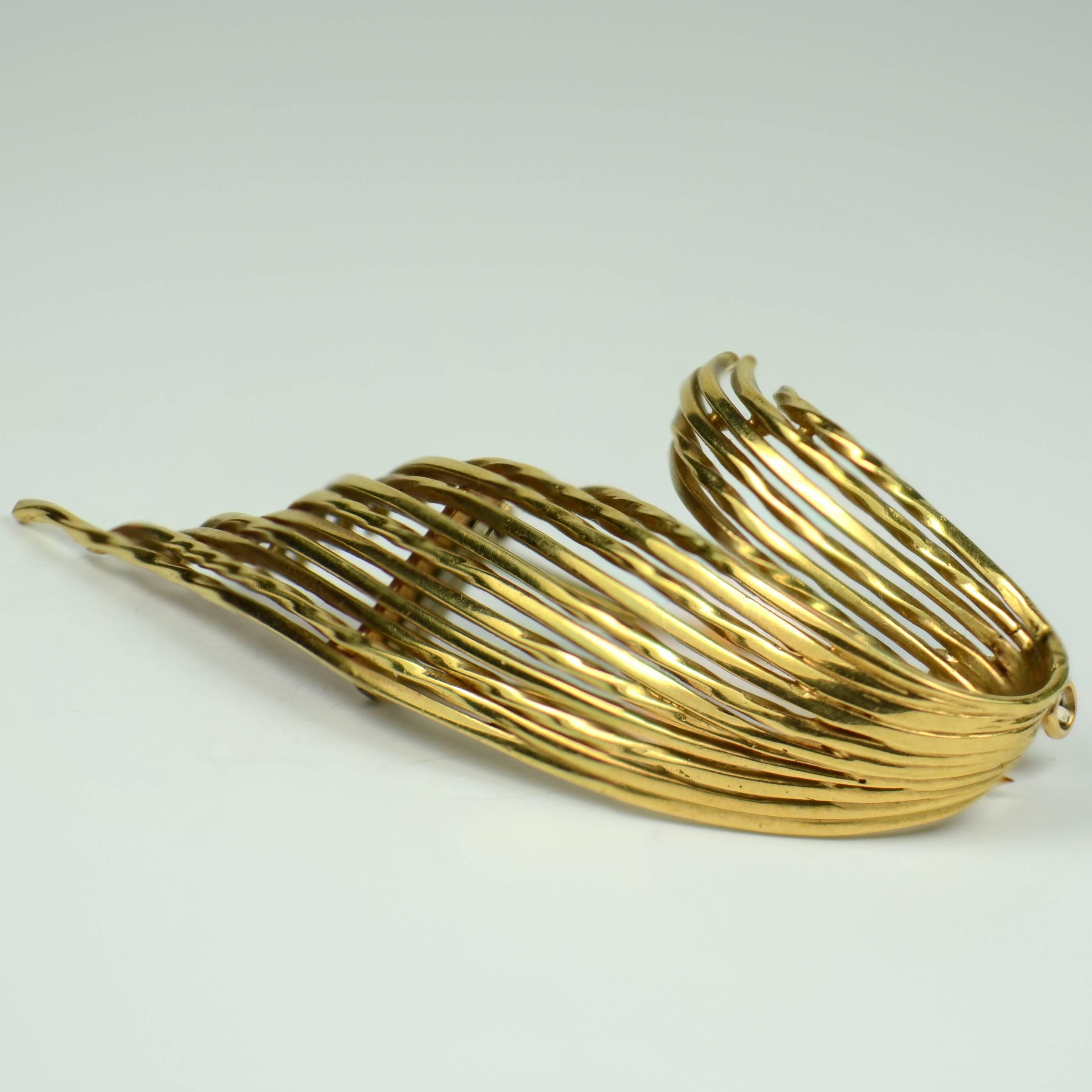 Retro Pierre Sterlé 1950s Pair of Gold Feather Clip Brooches