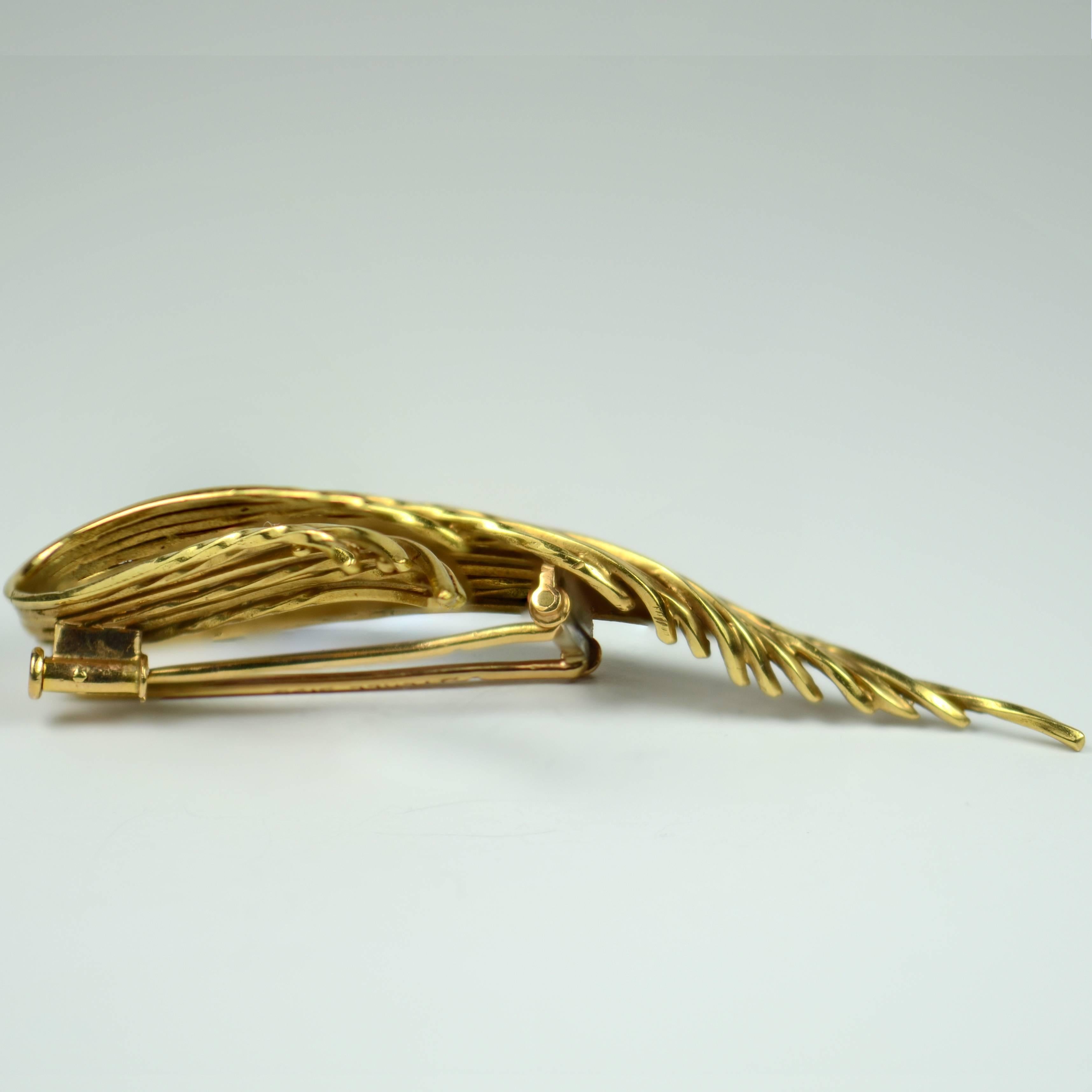 Pierre Sterlé 1950s Pair of Gold Feather Clip Brooches 2