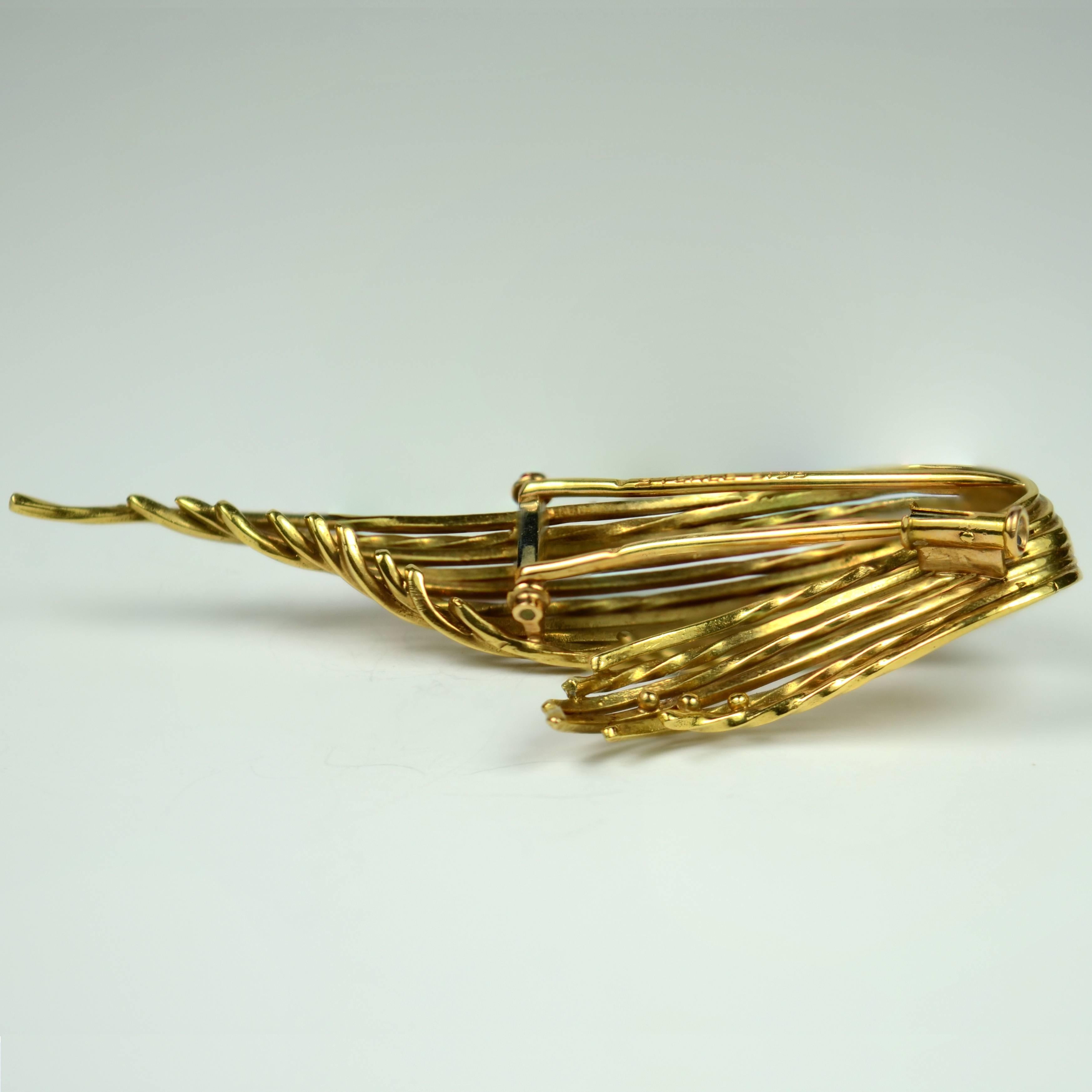 Pierre Sterlé 1950s Pair of Gold Feather Clip Brooches 1