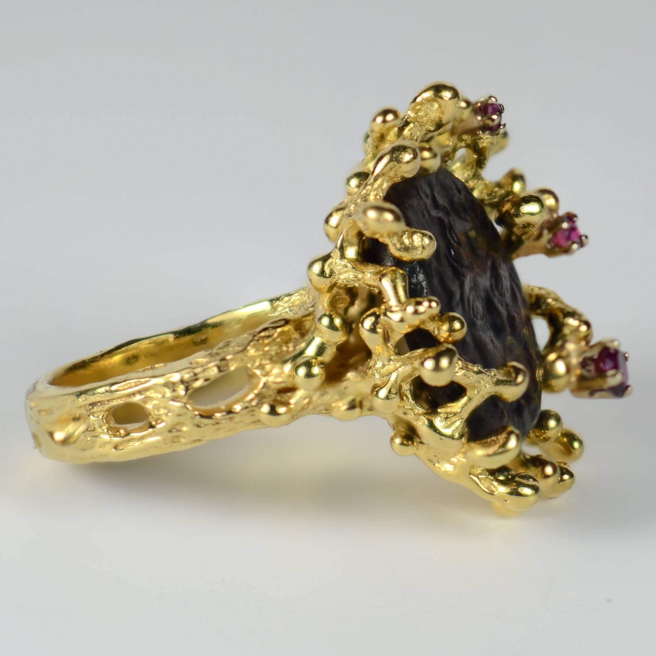 Women's Antique Medusa Coin Ruby Gold Ring