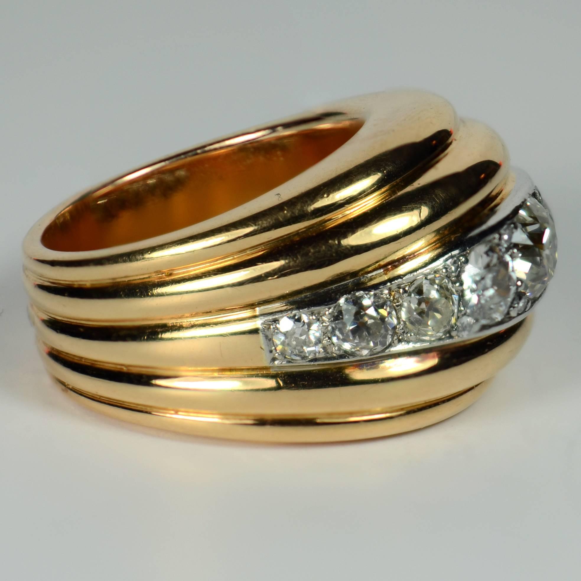 French 1940s Diamond Gold Platinum Ridged Dome Ring In Good Condition For Sale In London, GB