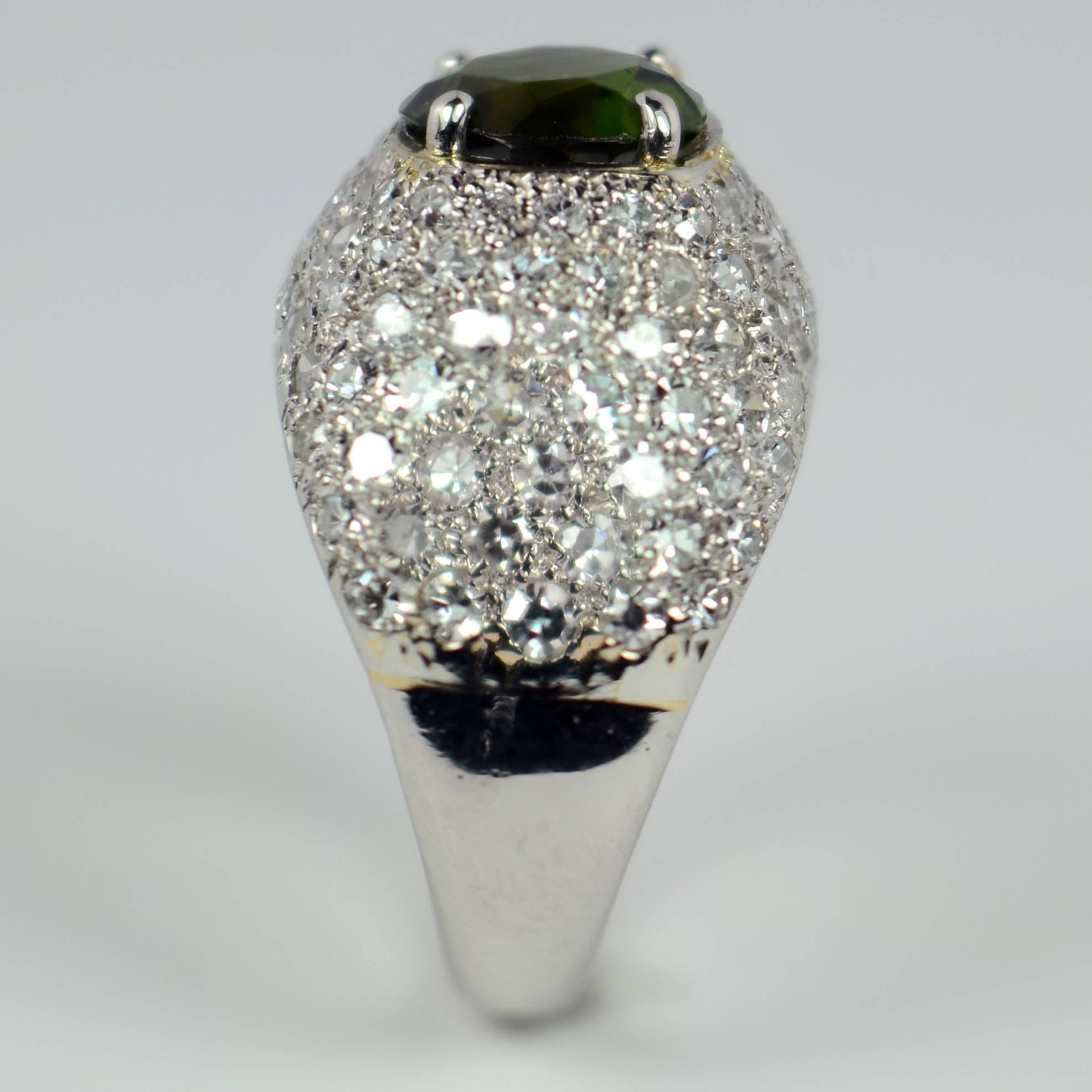 Bague Art Déco Péridot Diamant Bombe Dome Platine Or en vente 7